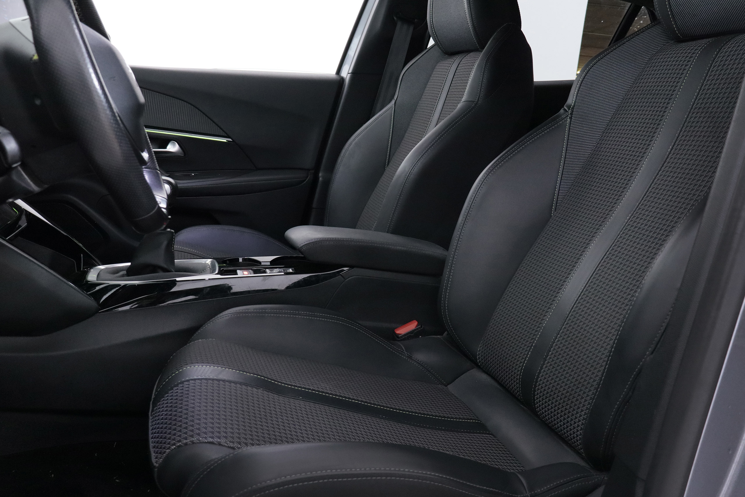 Peugeot 2008 1.5 HDI GT LINE 100CV 5P #NAVY, PARKTRONIC foto 24