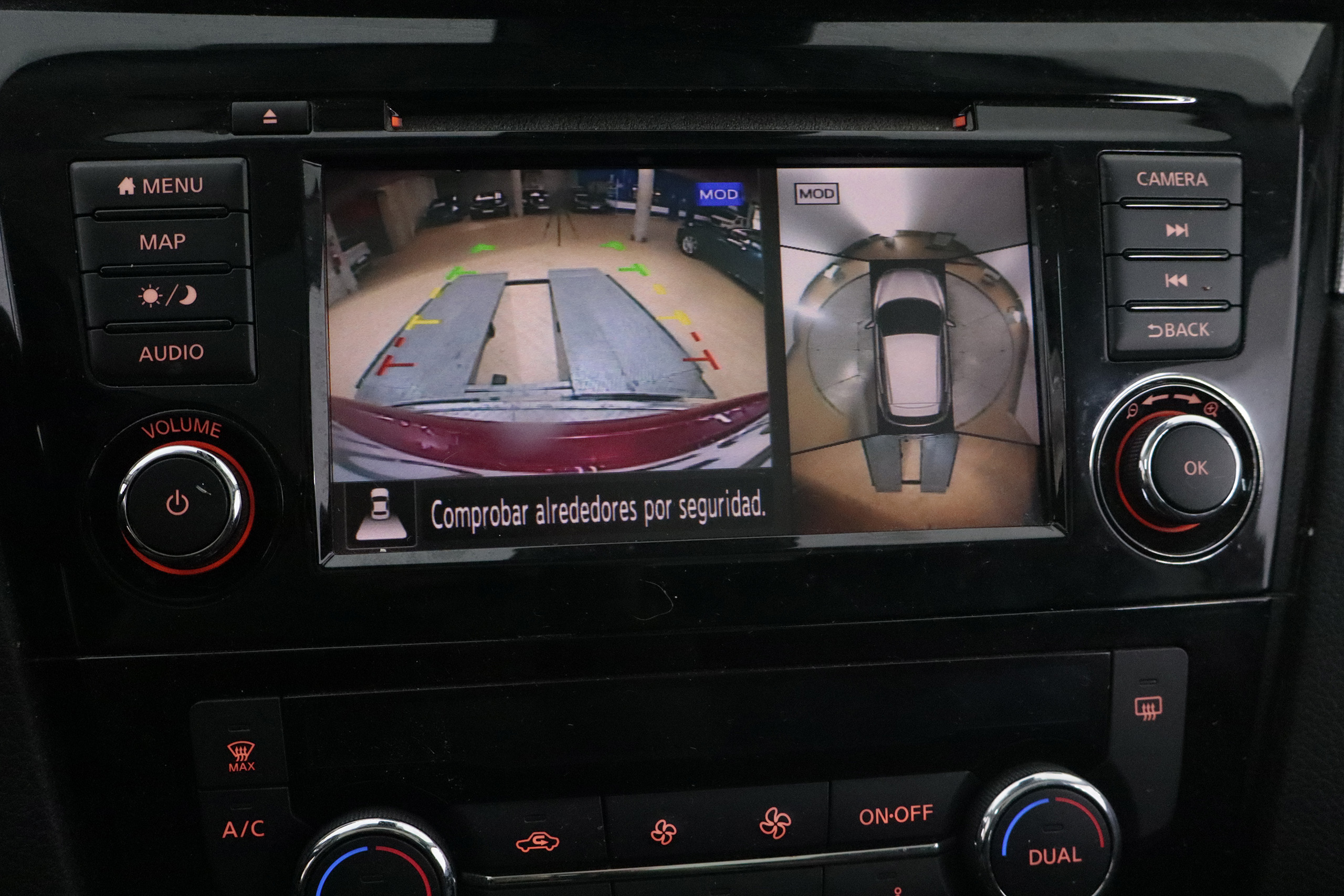 Nissan Qashqai 1.5DCI N-CONNECT 115CV 5P # TECHO PANORAMICO, NAVY, PARKTRONIC foto 19