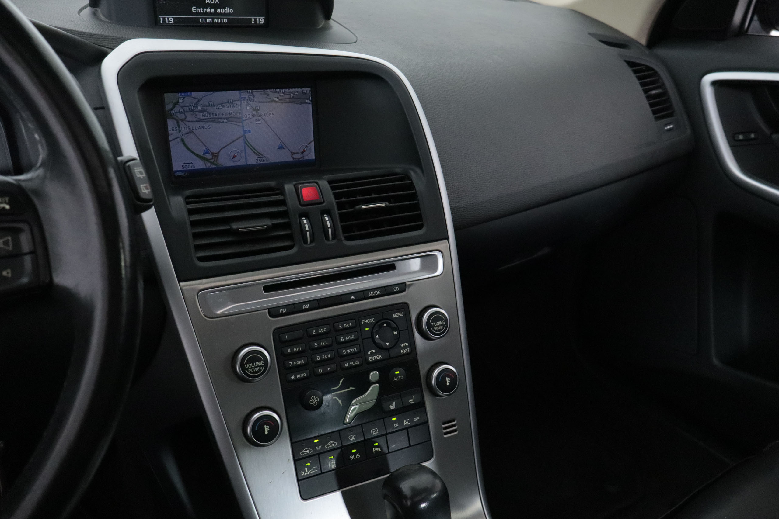 Volvo Xc 60 2.4 D AUTO SUMMUM 175CV 5P # CUERO, TECHO ELECT, NAVY,PARKTRONIC foto 19