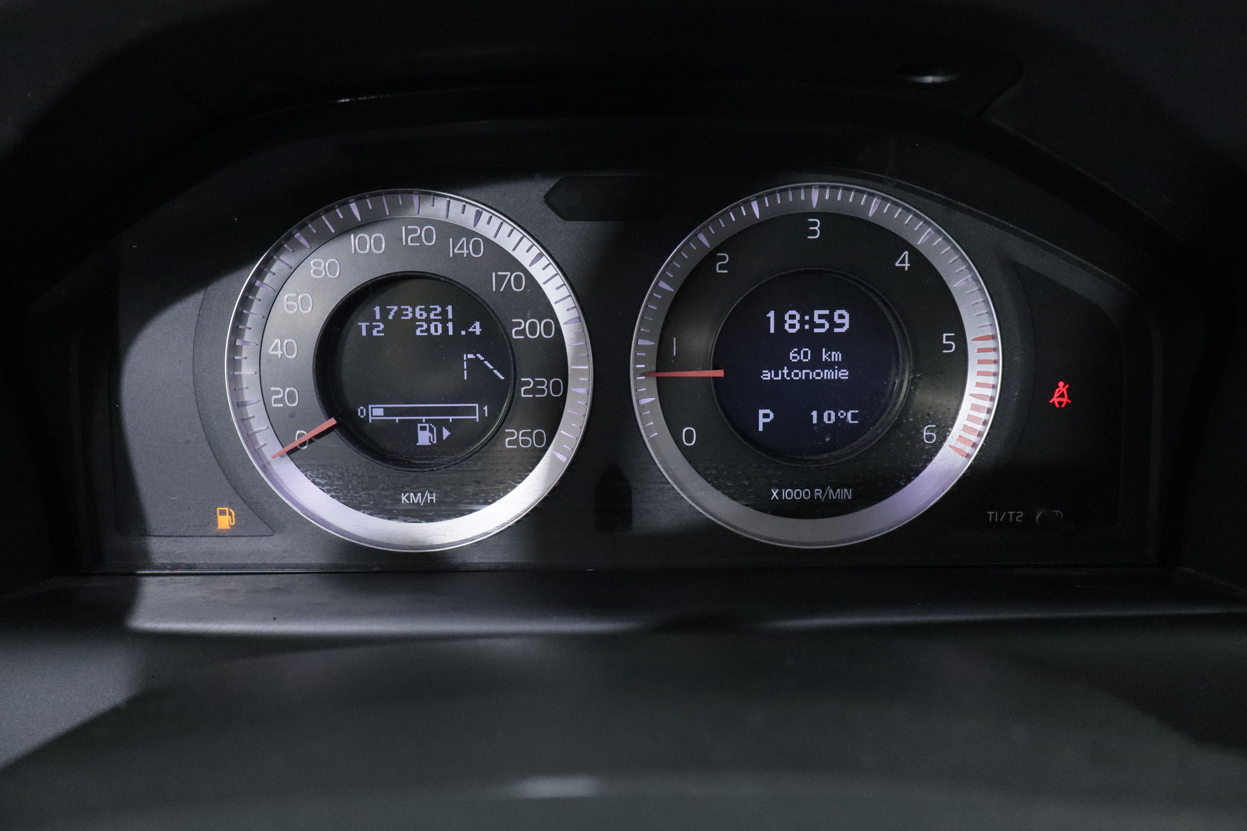 Volvo Xc 60 2.4 D AUTO SUMMUM 175CV 5P # CUERO, TECHO ELECT, NAVY,PARKTRONIC foto 21