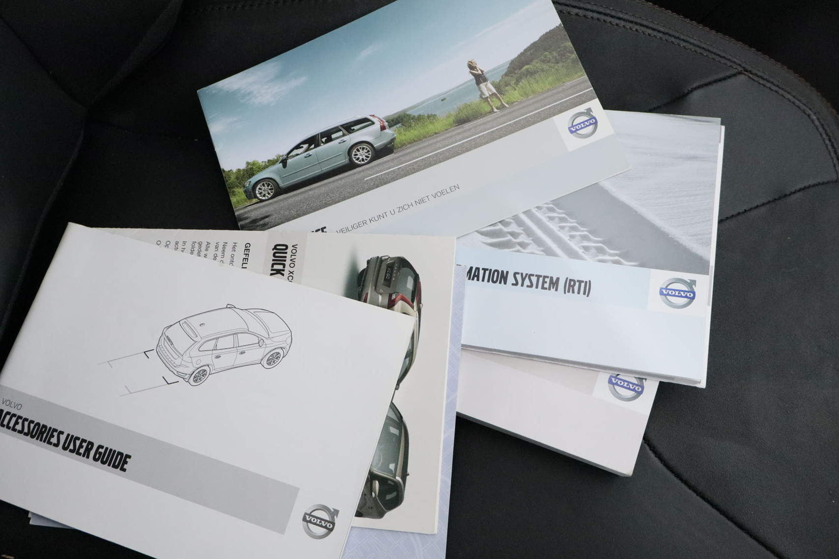 Volvo Xc 60 2.4 D AUTO SUMMUM 175CV 5P # CUERO, TECHO ELECT, NAVY,PARKTRONIC foto 25