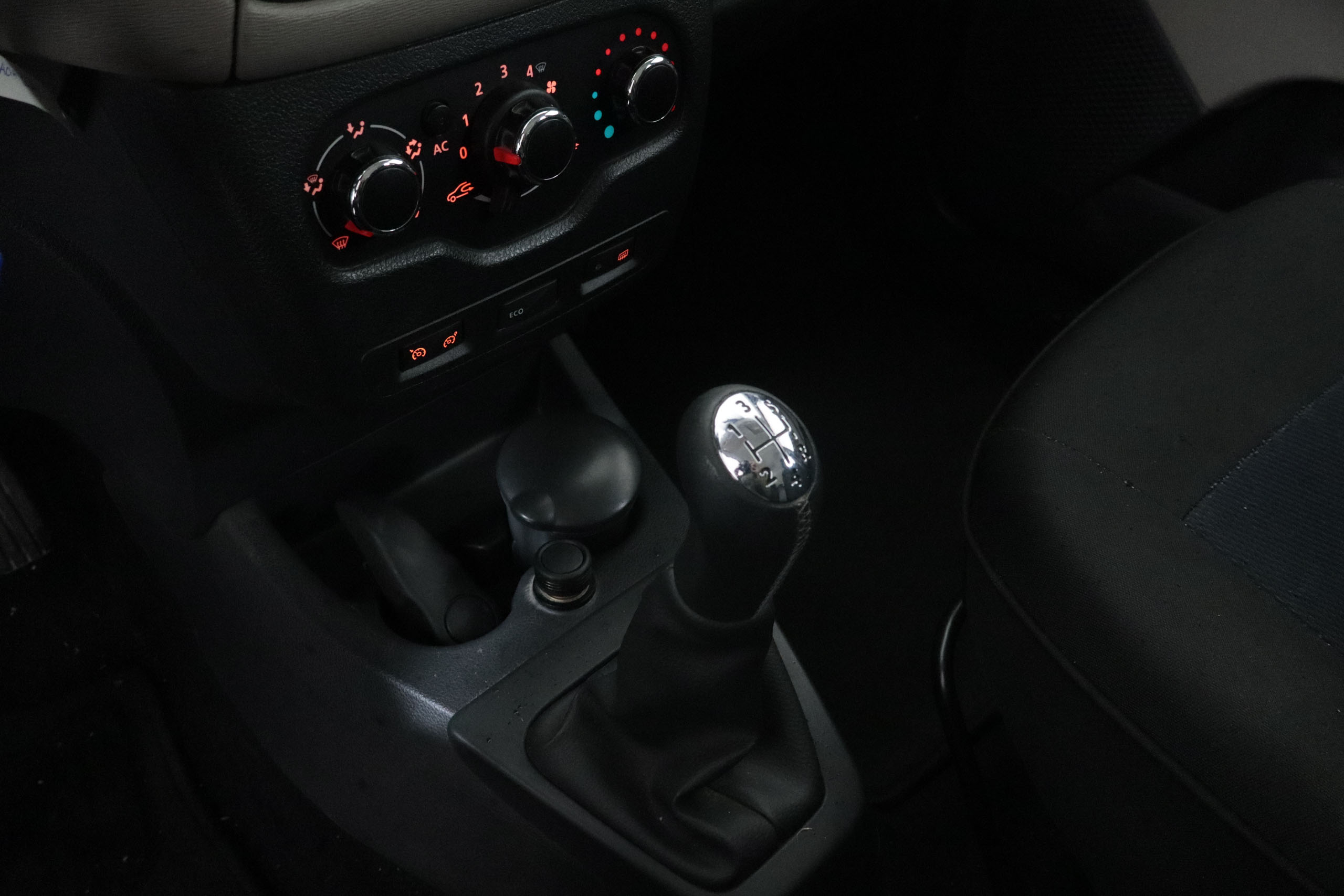 Dacia Lodgy 1.2 TCE BLACK LINE 115CV 7 PLAZAS 5P # PARKTRONIC foto 17