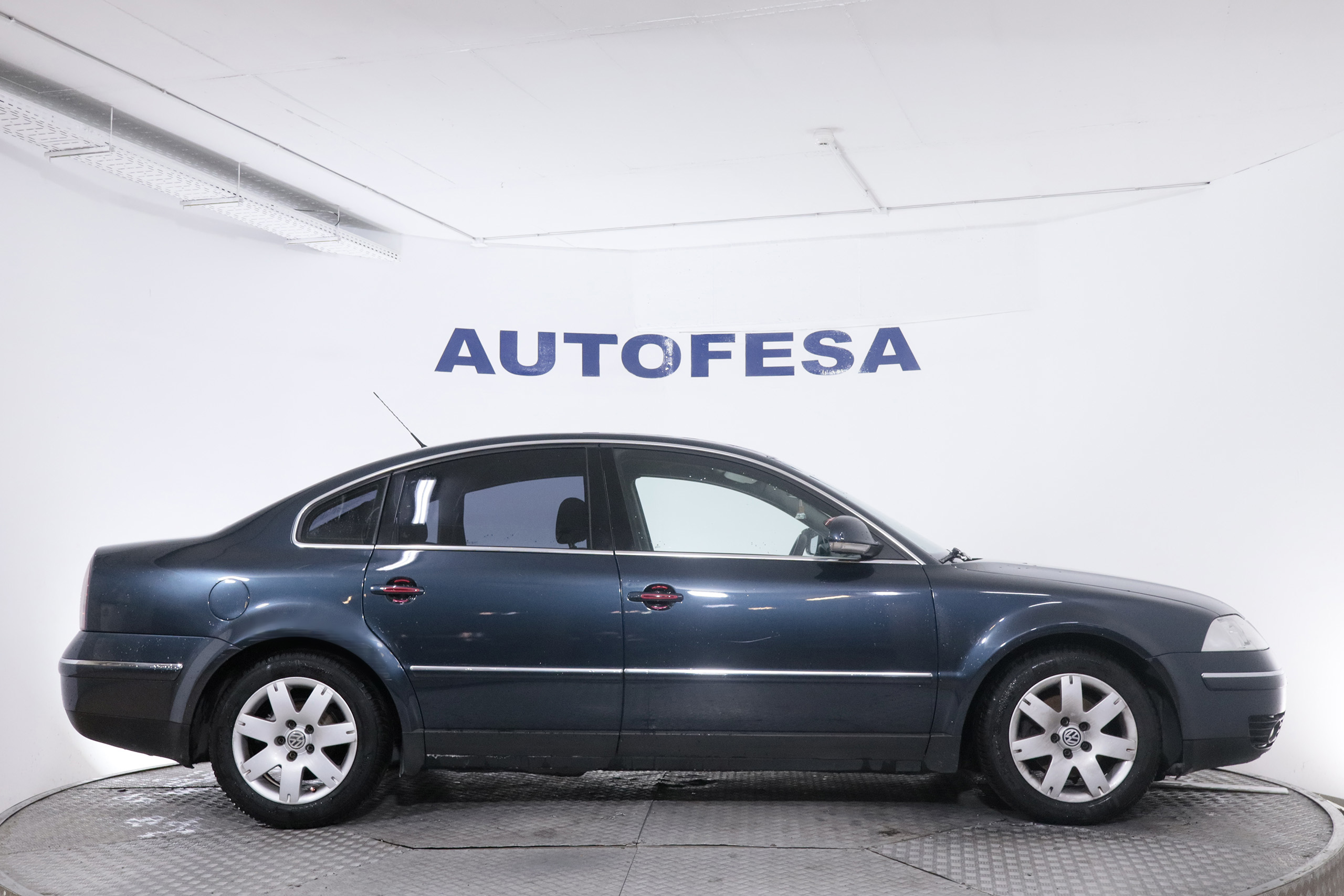 Volkswagen Passat 1.9 TDI 130CV 4P foto 10