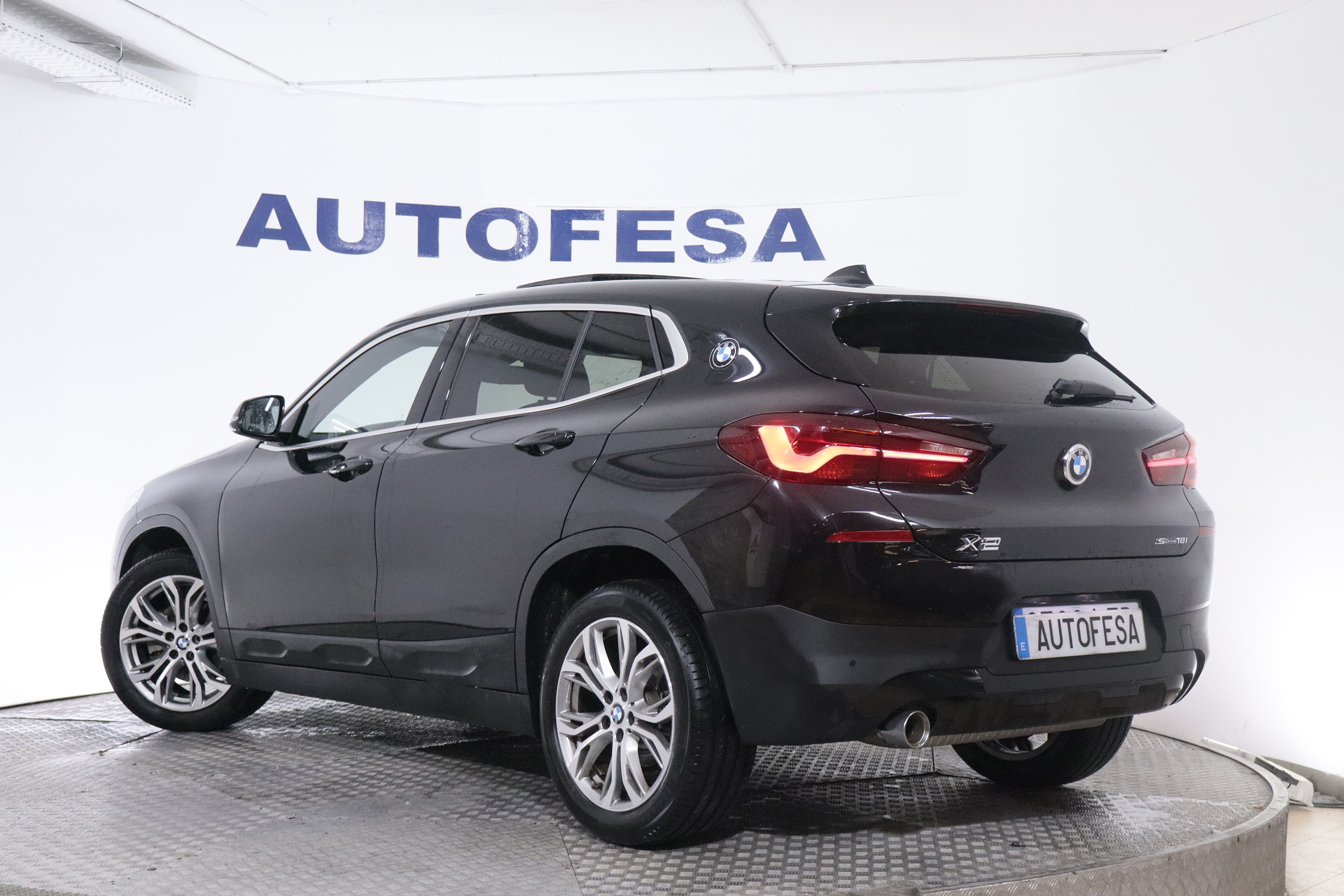 BMW X2 18I SDRIVE AUTO 140CV 5P # IVA DEDUCIBLE, TECHO ELEC, NAVY,PARKTRONIC foto 5