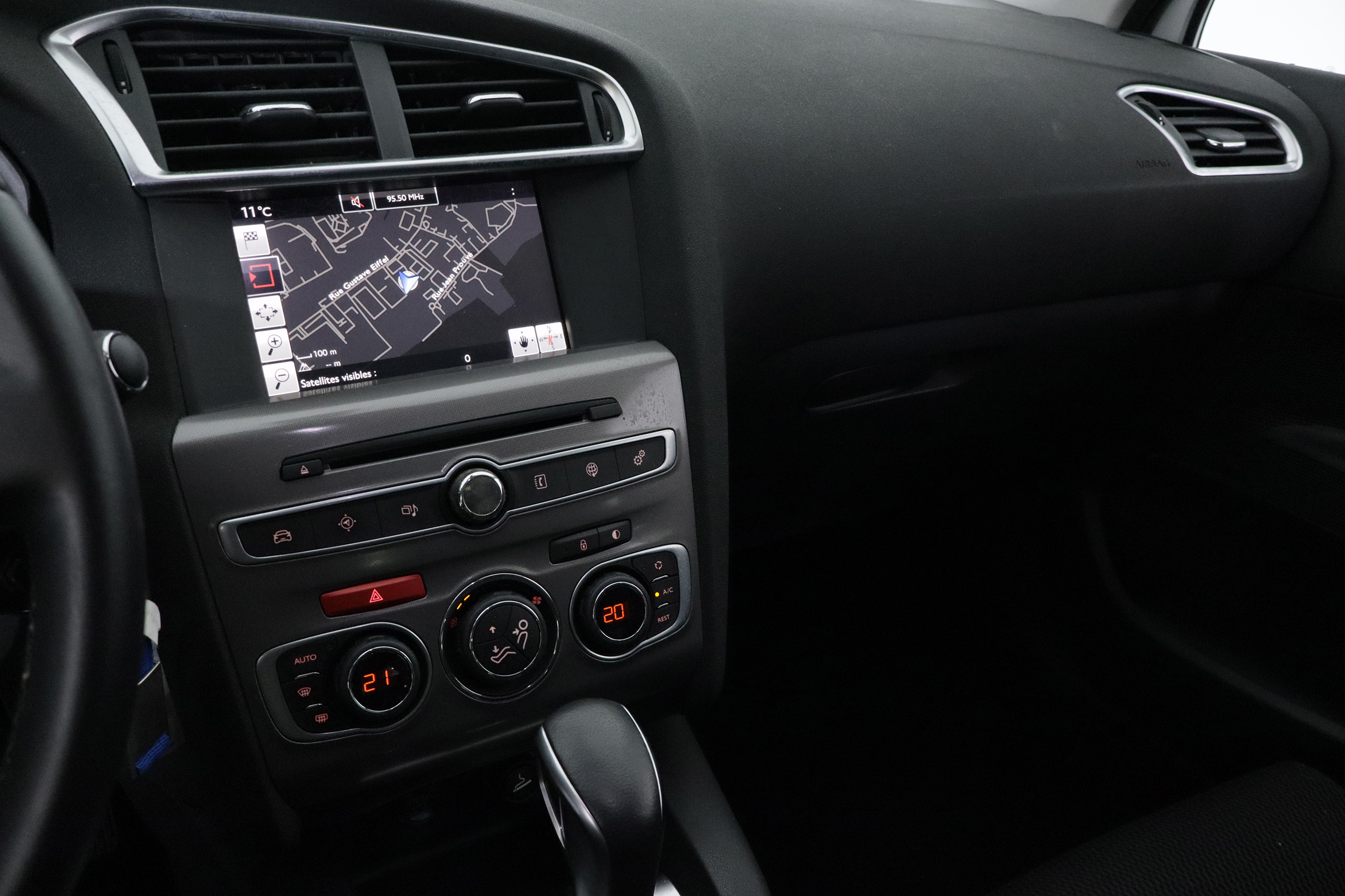 Citroen C4 1.2 AUTO MILLENIUM 130CV 5P # NAVY, PARKTRONIC foto 17