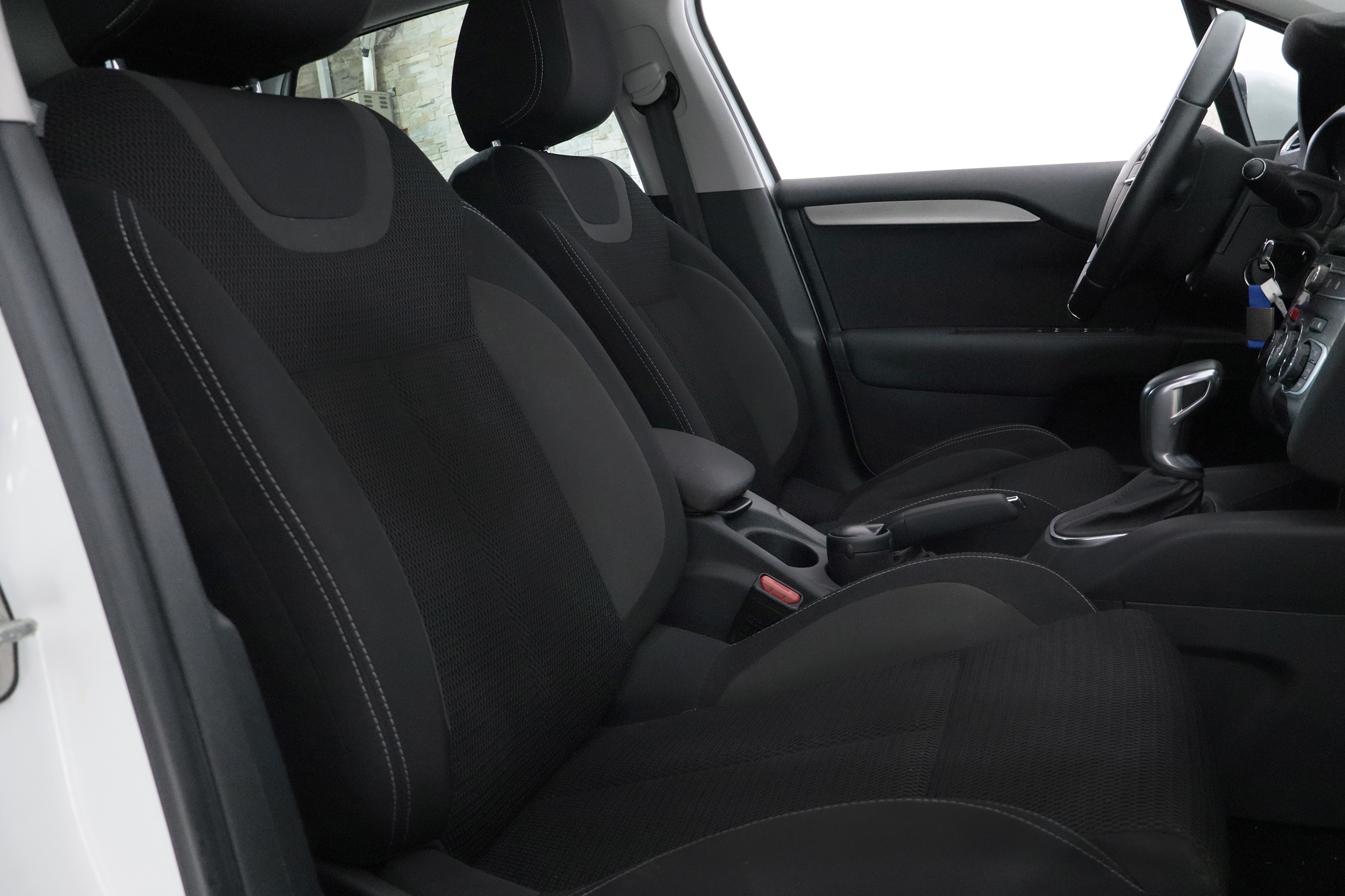 Citroen C4 1.2 AUTO MILLENIUM 130CV 5P # NAVY, PARKTRONIC foto 21