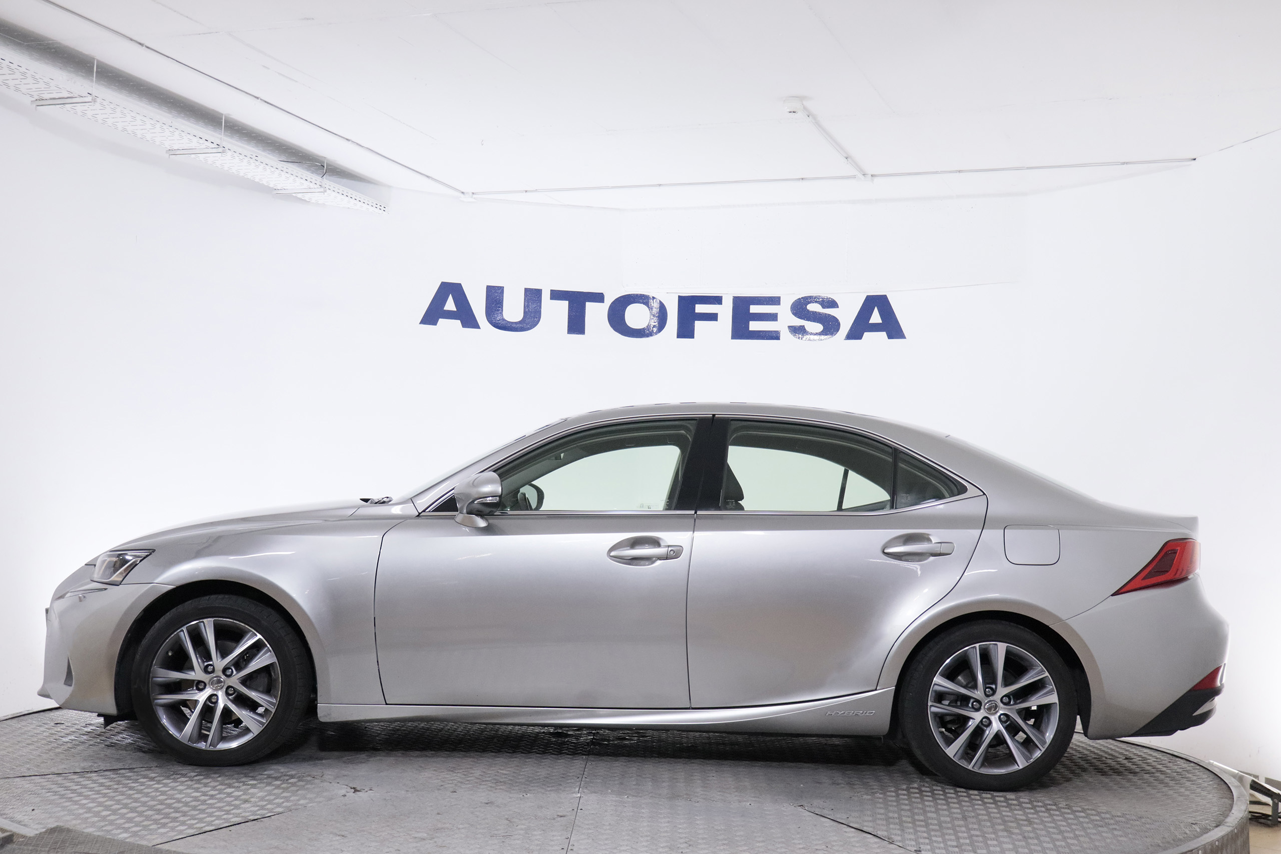 Lexus Is 300h 2.5 HYBRID AUTO 224CV 4P # NAVY, PARKTRONIC foto 9