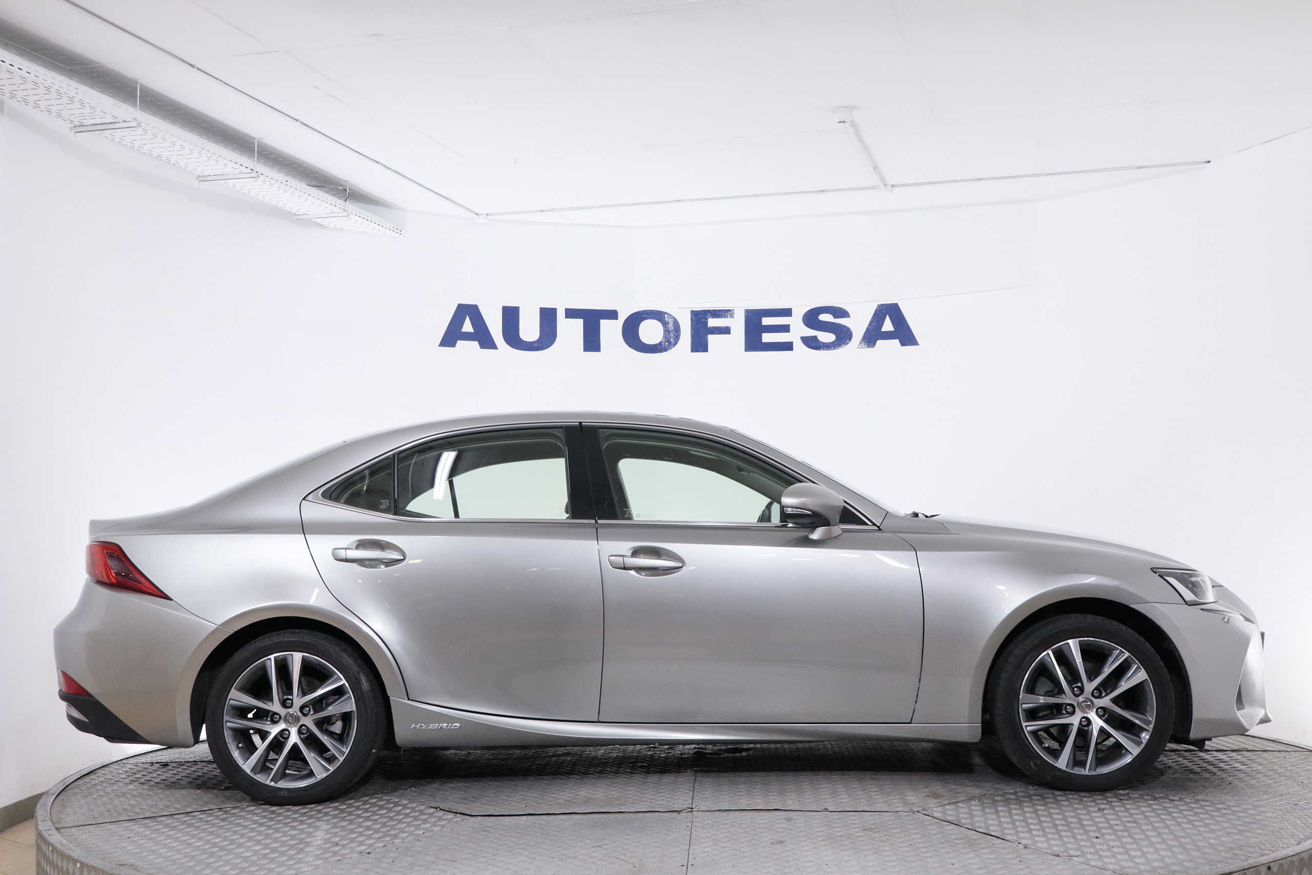 Lexus Is 300h 2.5 HYBRID AUTO 224CV 4P # NAVY, PARKTRONIC foto 13