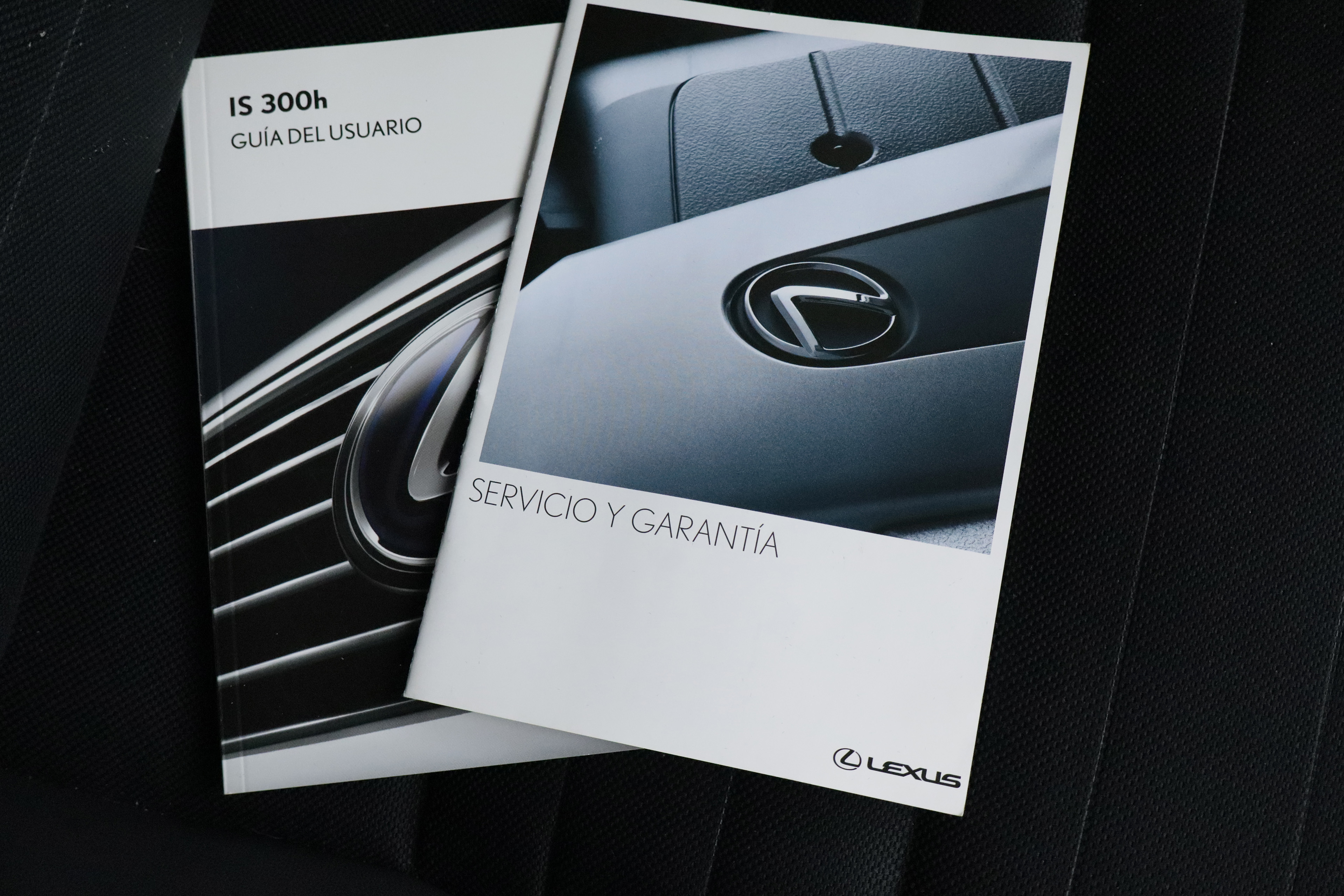 Lexus Is 300h 2.5 HYBRID AUTO 224CV 4P # NAVY, PARKTRONIC foto 27