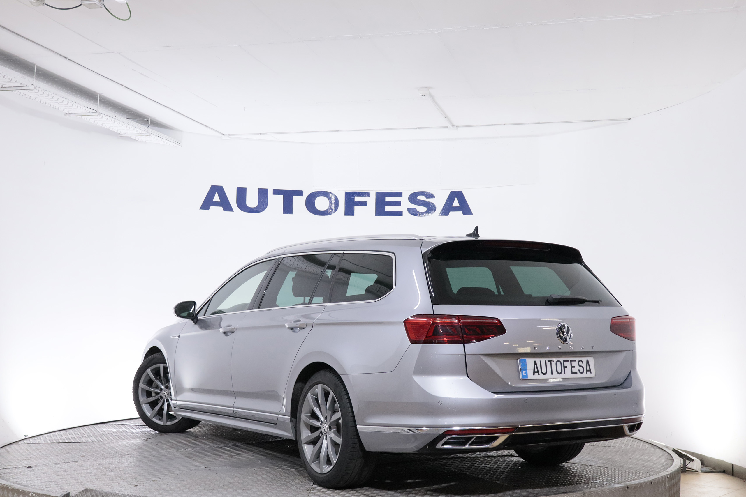 Volkswagen Passat VARIANT 2.0 TDI R-LINE DSG AUTO 150CV 5P #CUERO, NAVY,PARKTRONIC foto 5