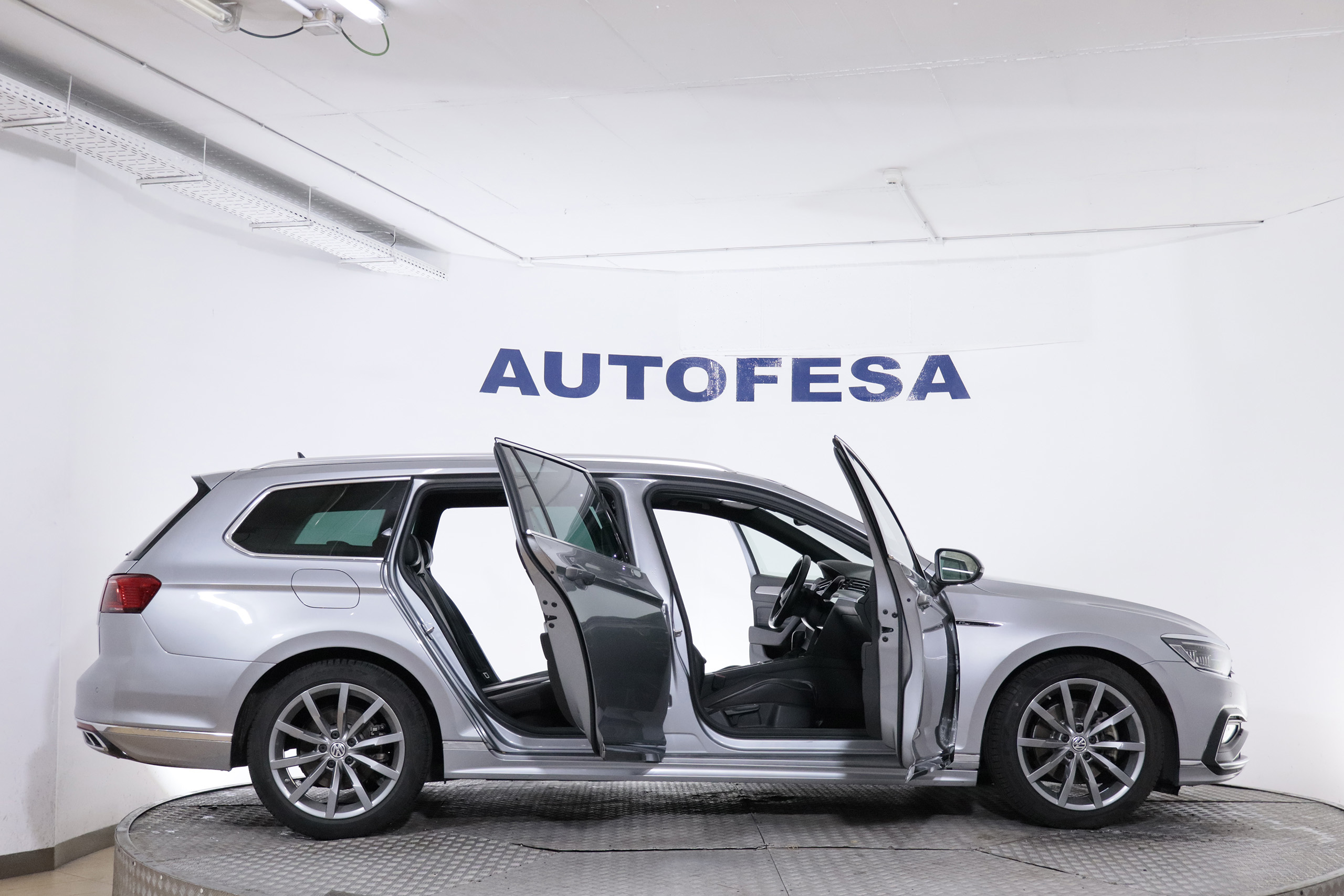 Volkswagen Passat VARIANT 2.0 TDI R-LINE DSG AUTO 150CV 5P #CUERO, NAVY,PARKTRONIC foto 10