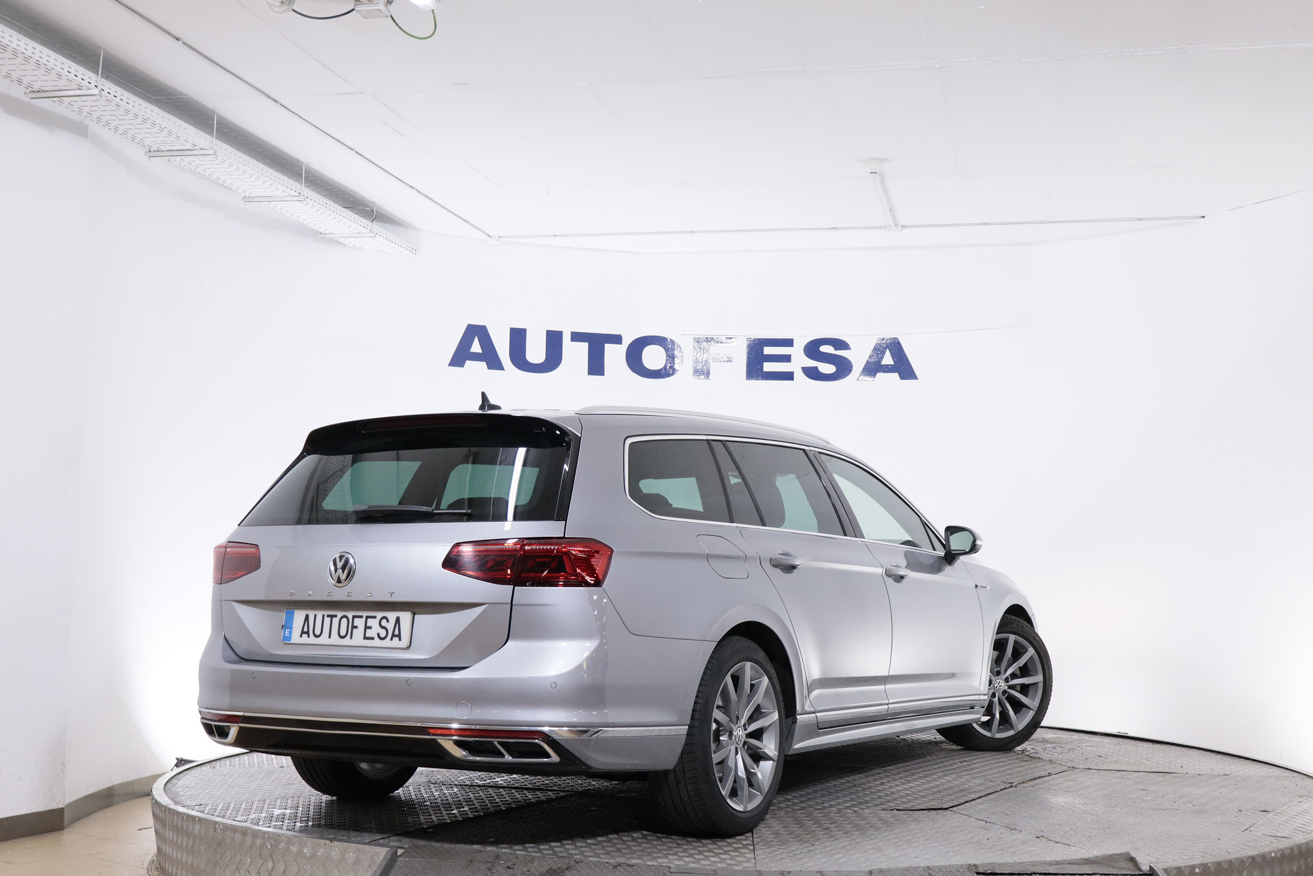 Volkswagen Passat VARIANT 2.0 TDI R-LINE DSG AUTO 150CV 5P #CUERO, NAVY,PARKTRONIC foto 7