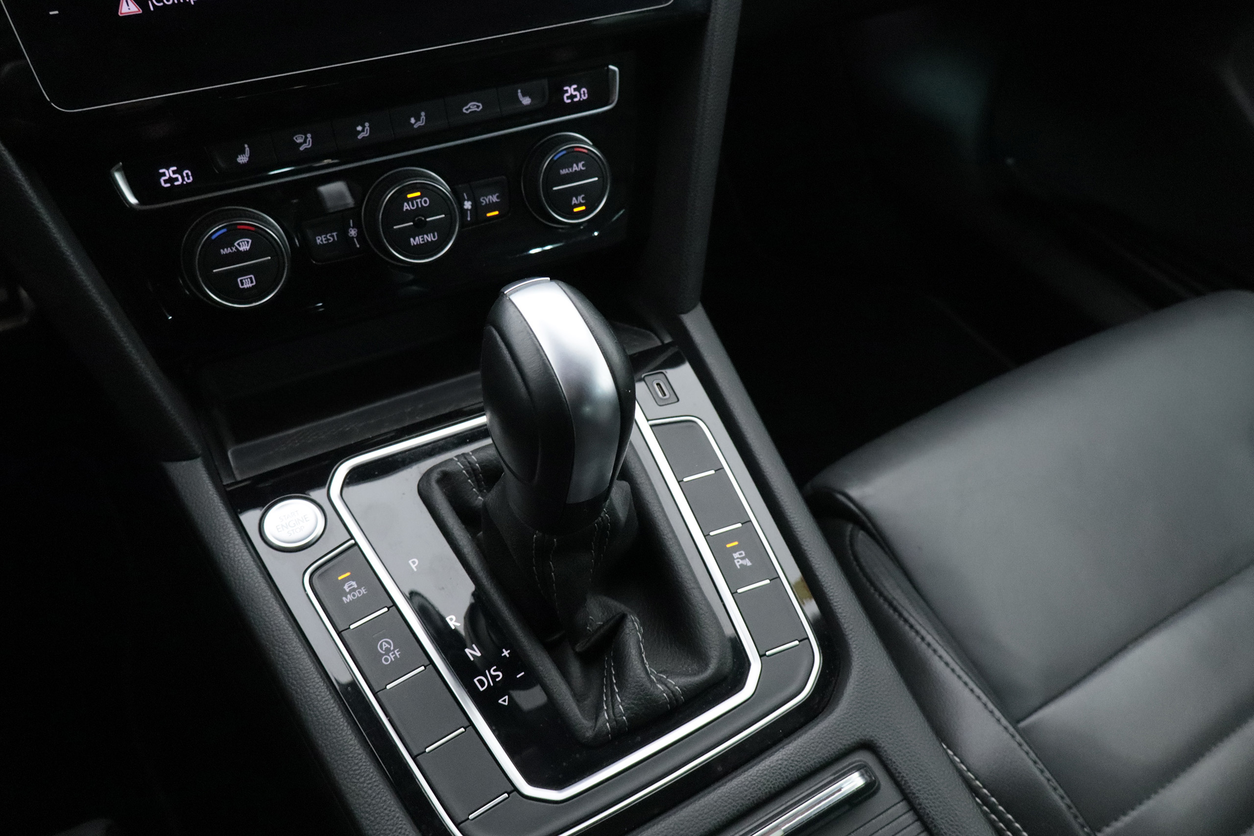 Volkswagen Passat VARIANT 2.0 TDI R-LINE DSG AUTO 150CV 5P #CUERO, NAVY,PARKTRONIC foto 23