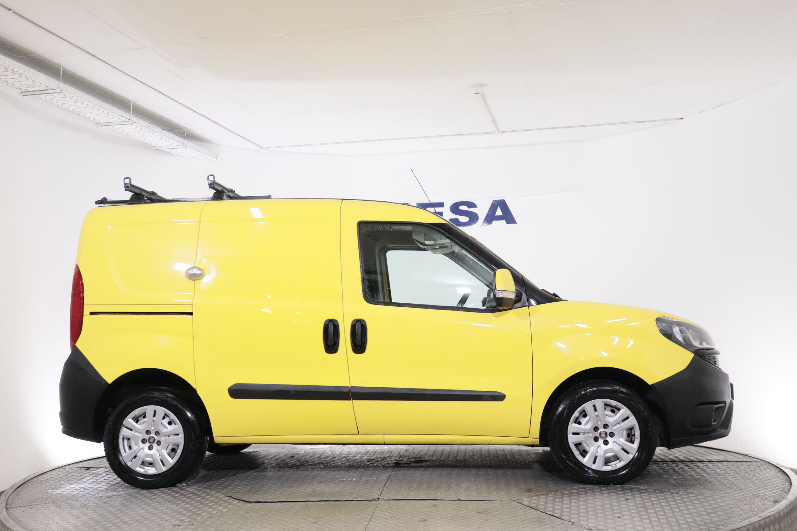 Fiat Doblo FURGO 1.3 D 95CV 2P foto 10
