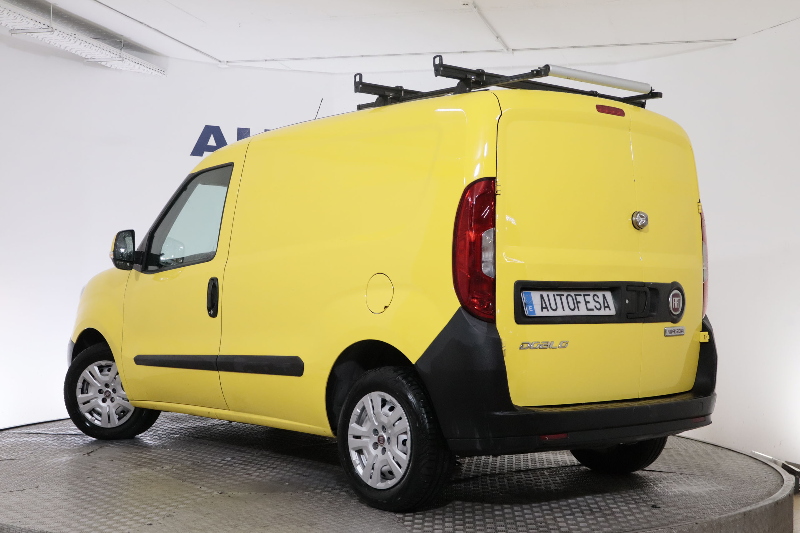 Fiat Doblo FURGO 1.3 D 95CV 2P foto 9