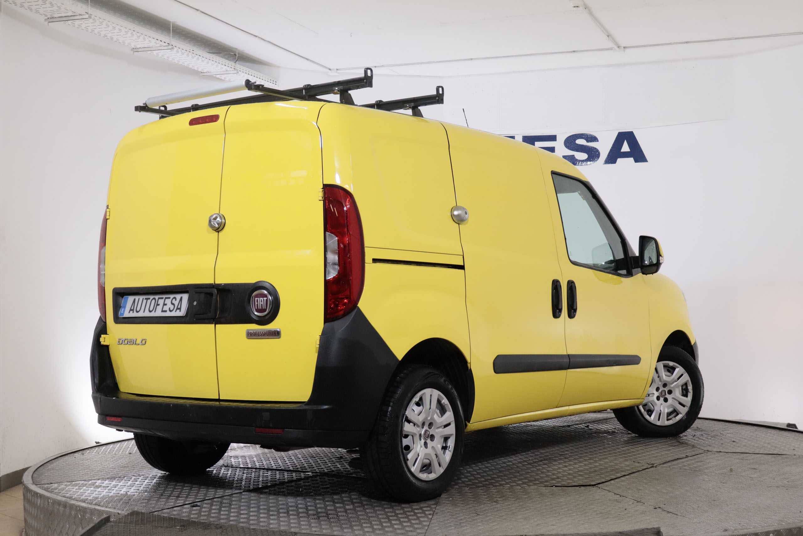 Fiat Doblo FURGO 1.3 D 95CV 2P foto 6