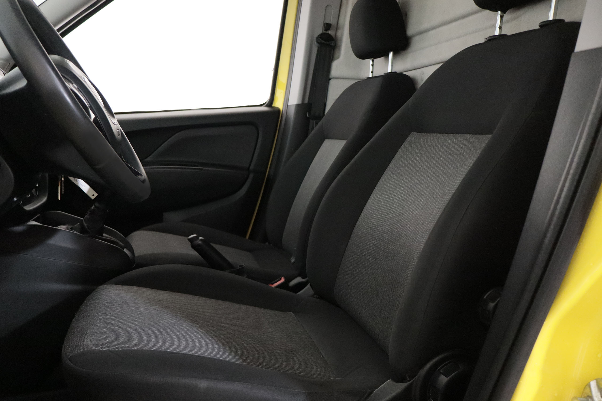 Fiat Doblo FURGO 1.3 D 95CV 2P foto 18