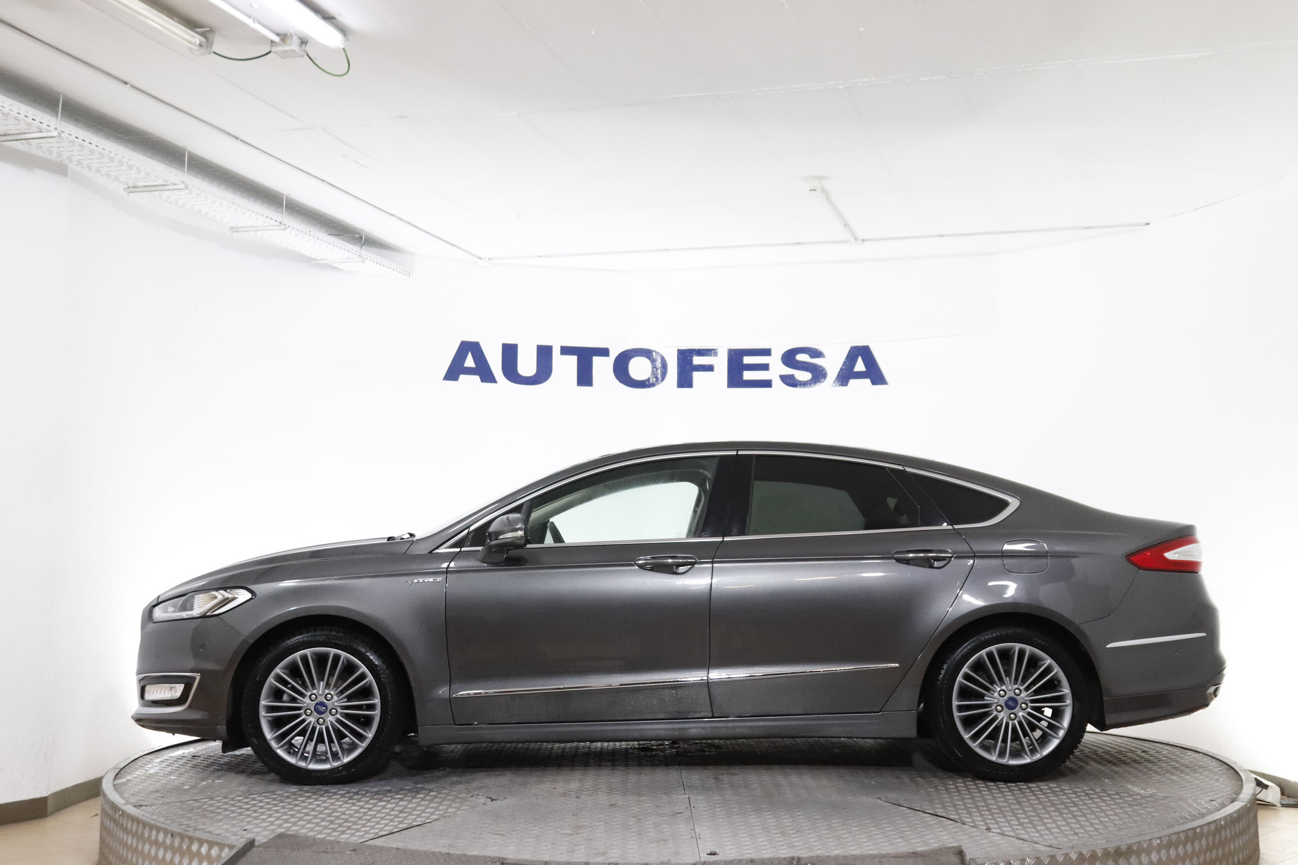 Ford Mondeo 2.0 HEV VIGNALE AUTO 187CV 4P #CUERO, NAVY, PARKTRONIC foto 9
