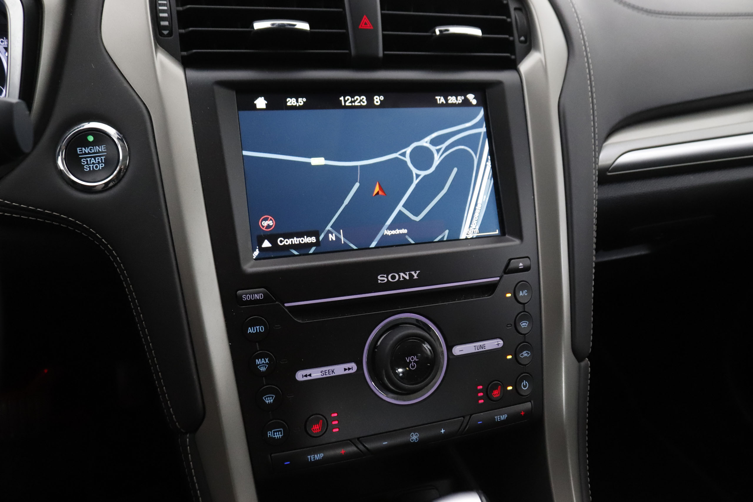 Ford Mondeo 2.0 HEV VIGNALE AUTO 187CV 4P #CUERO, NAVY, PARKTRONIC foto 19