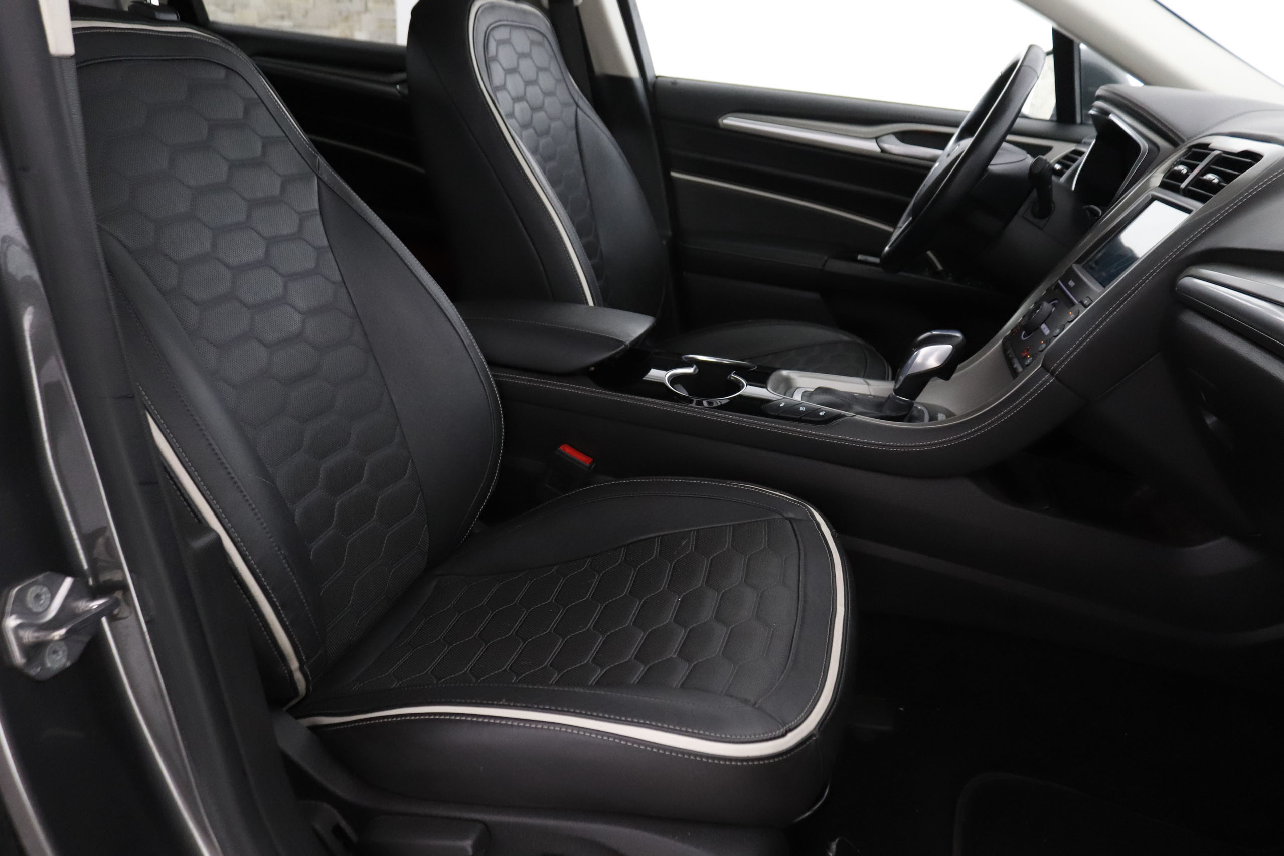 Ford Mondeo 2.0 HEV VIGNALE AUTO 187CV 4P #CUERO, NAVY, PARKTRONIC foto 26