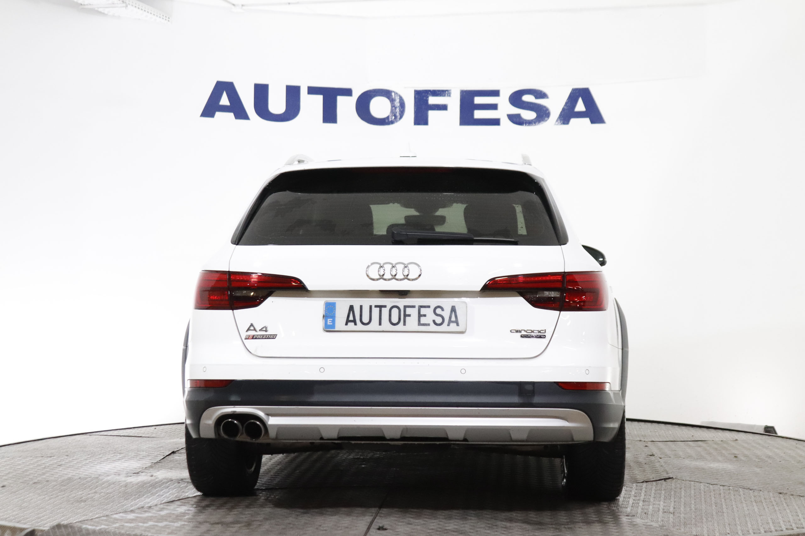 Audi A4 3.0 TDI ALLROAD QUATTRO DESIGN AUTO 218CV 5P #CUERO, NAVY, PARKTRONIC foto 6
