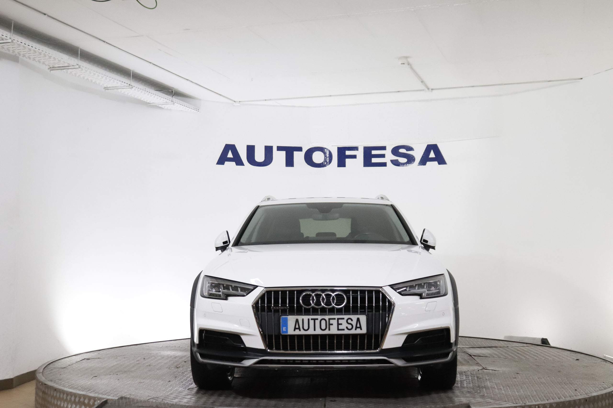 Audi A4 3.0 TDI ALLROAD QUATTRO DESIGN AUTO 218CV 5P #CUERO, NAVY, PARKTRONIC foto 2