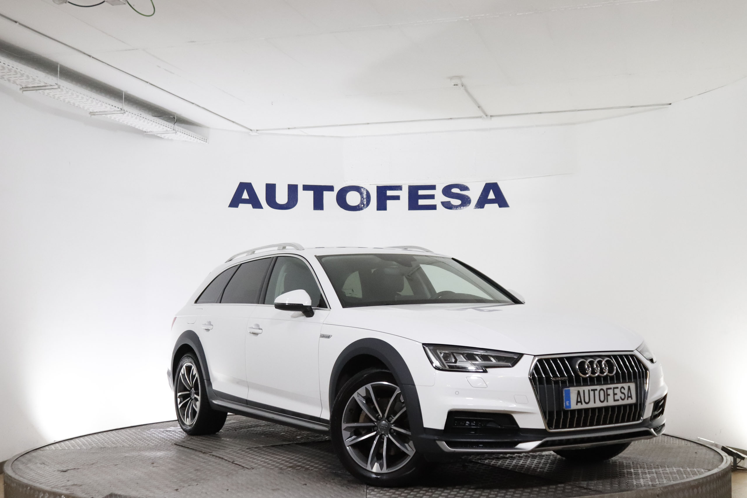 Audi A4 3.0 TDI ALLROAD QUATTRO DESIGN AUTO 218CV 5P #CUERO, NAVY, PARKTRONIC foto 3