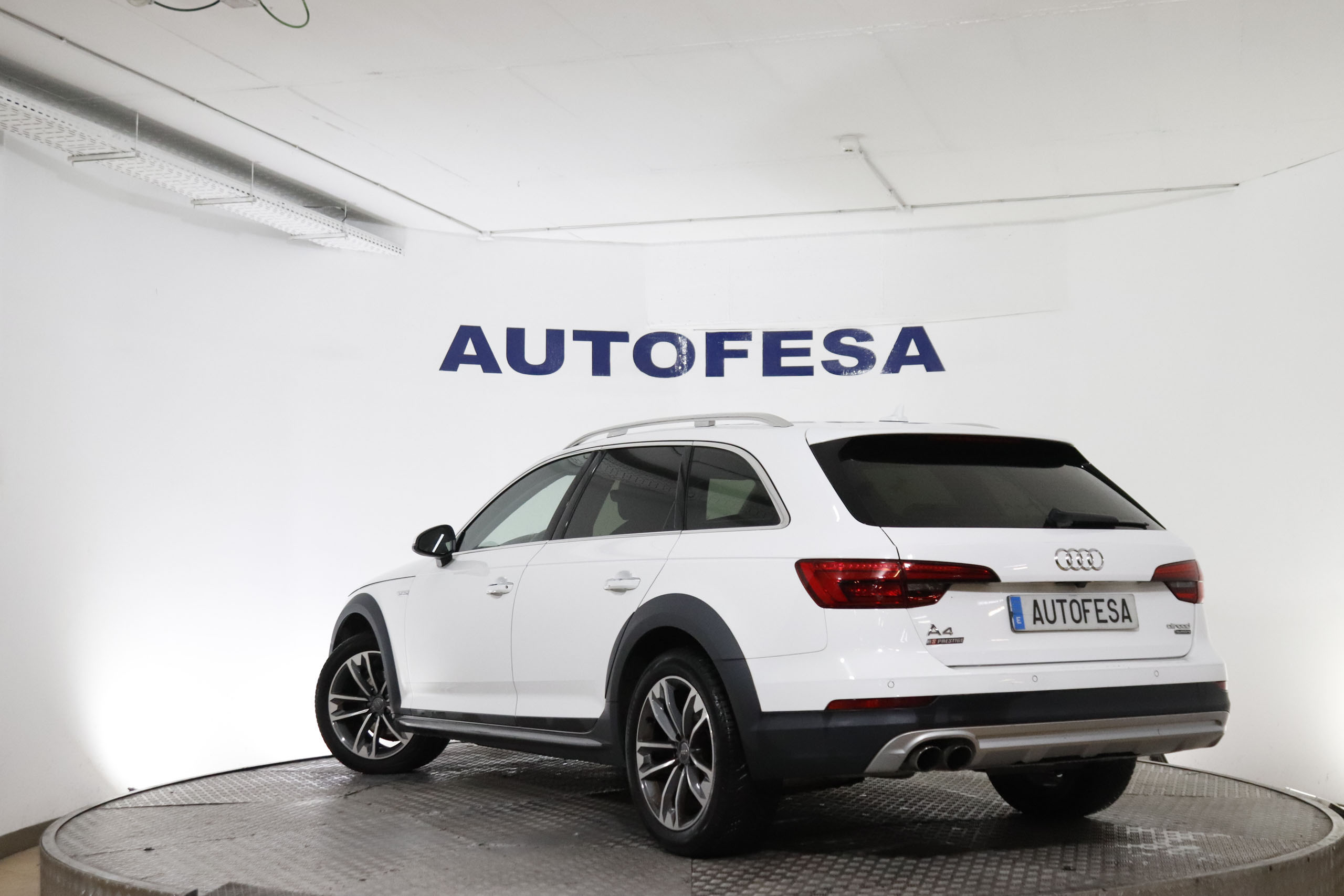 Audi A4 3.0 TDI ALLROAD QUATTRO DESIGN AUTO 218CV 5P #CUERO, NAVY, PARKTRONIC foto 7