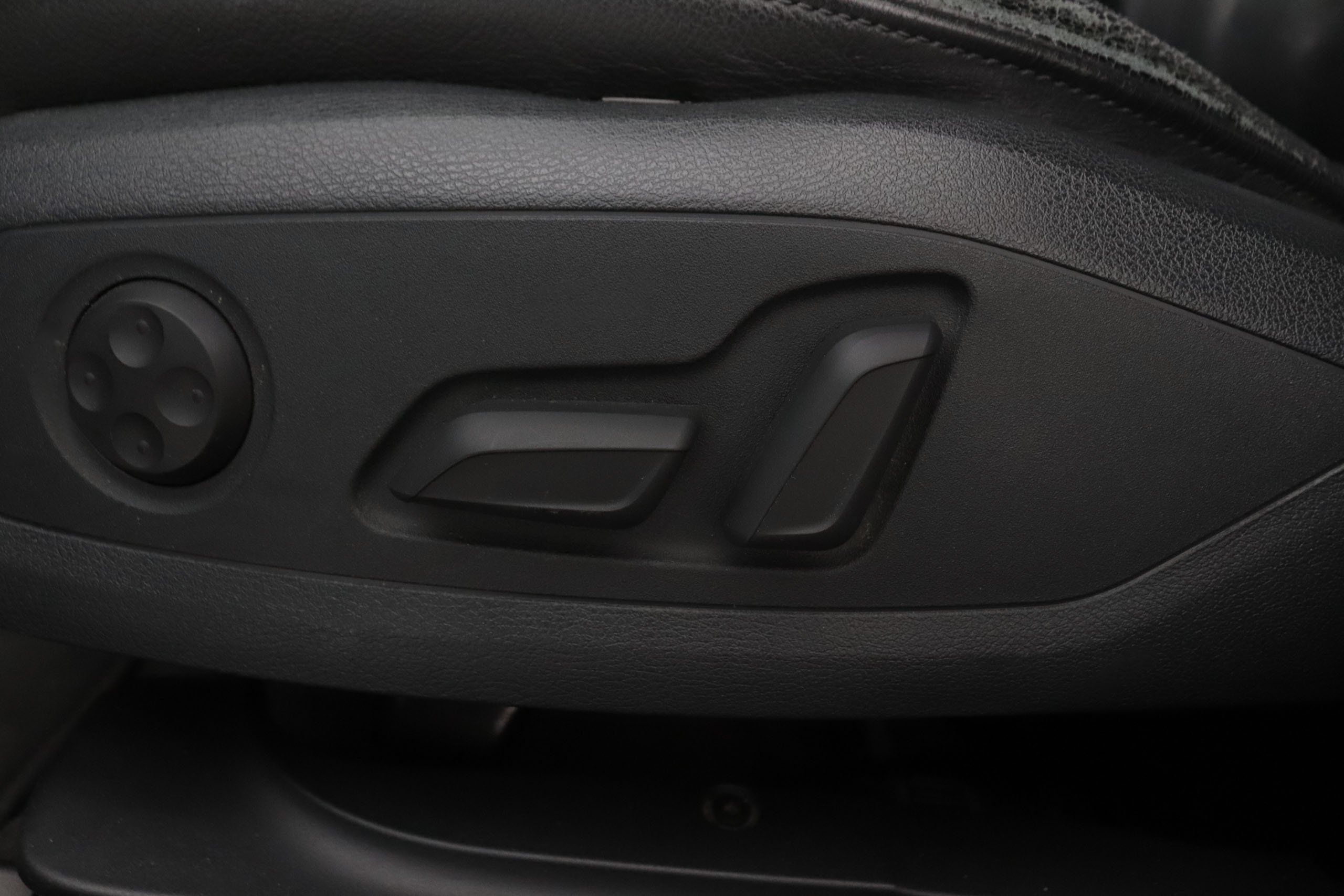 Audi A4 3.0 TDI ALLROAD QUATTRO DESIGN AUTO 218CV 5P #CUERO, NAVY, PARKTRONIC foto 26