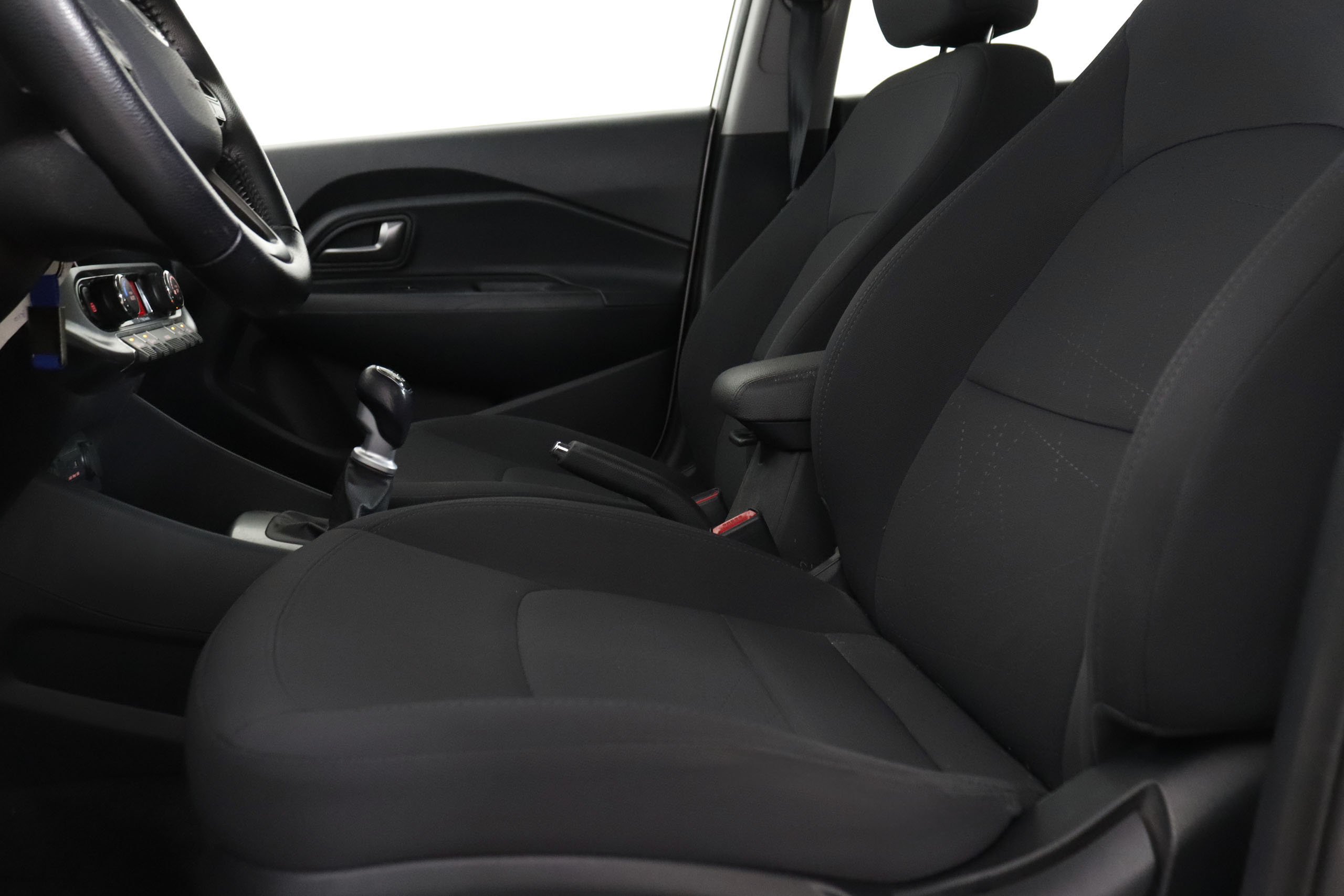 Kia Rio 1.1 CRDI CONCEPT 75CV 5P foto 21