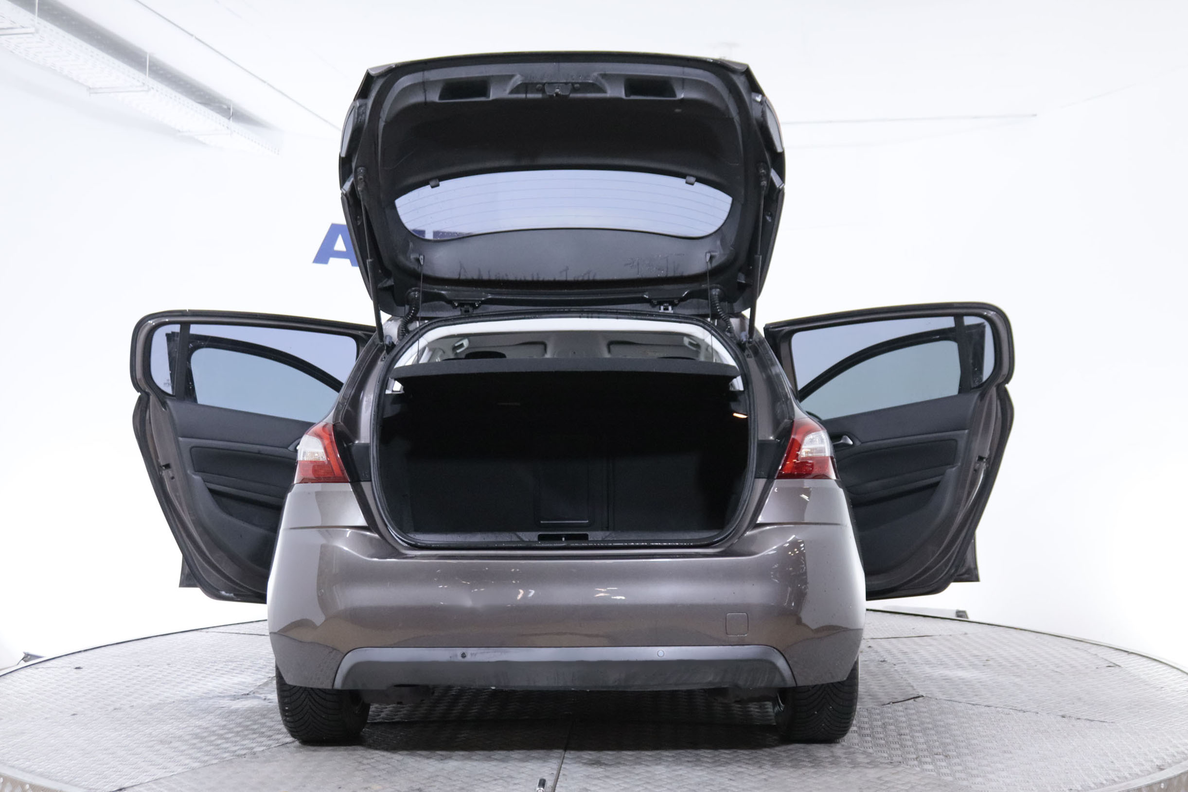 Peugeot 308 2.0 BLUEHDI 150CV ALLURE 5P # NAVY,PARKTRONIC foto 11