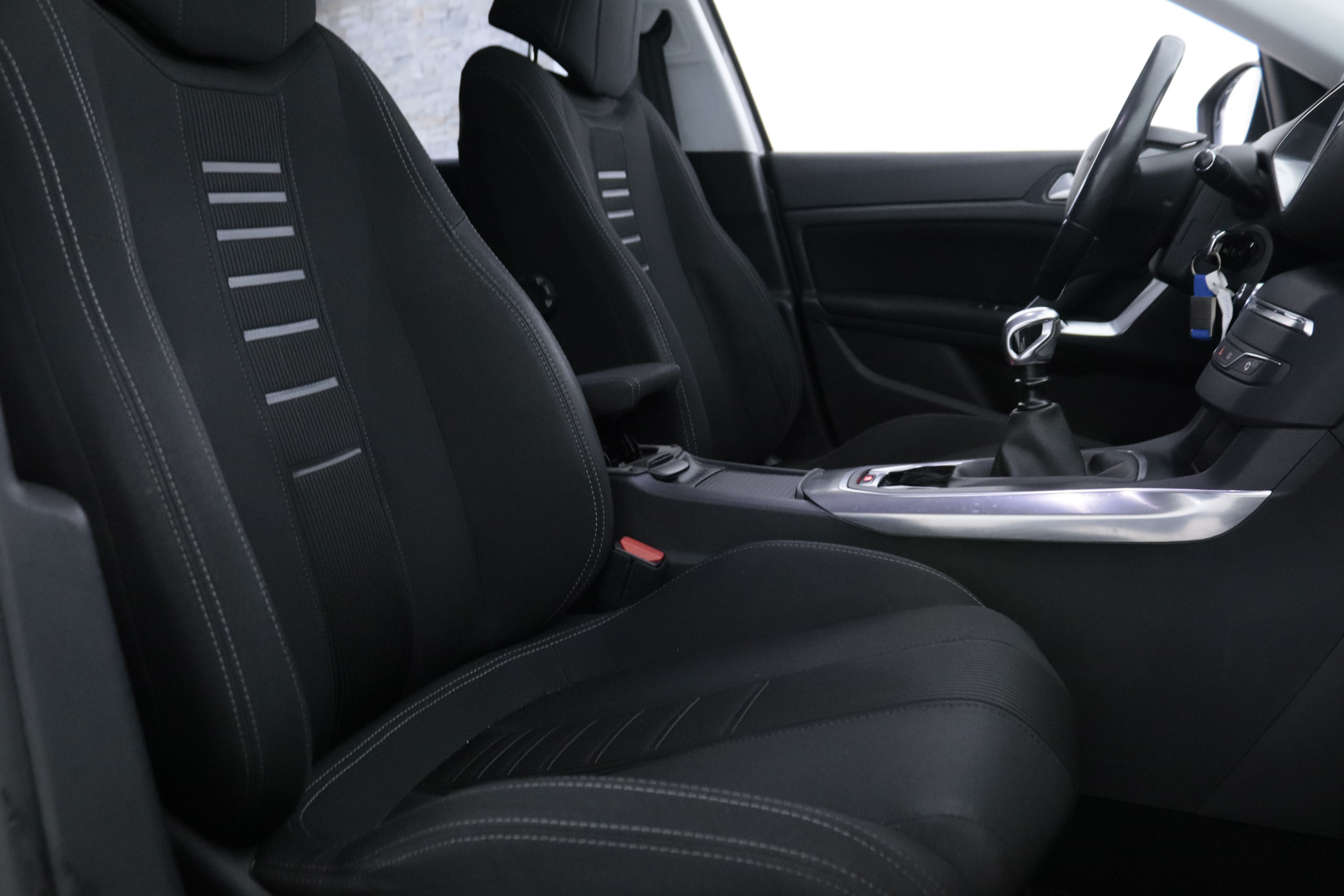 Peugeot 308 2.0 BLUEHDI 150CV ALLURE 5P # NAVY,PARKTRONIC foto 23