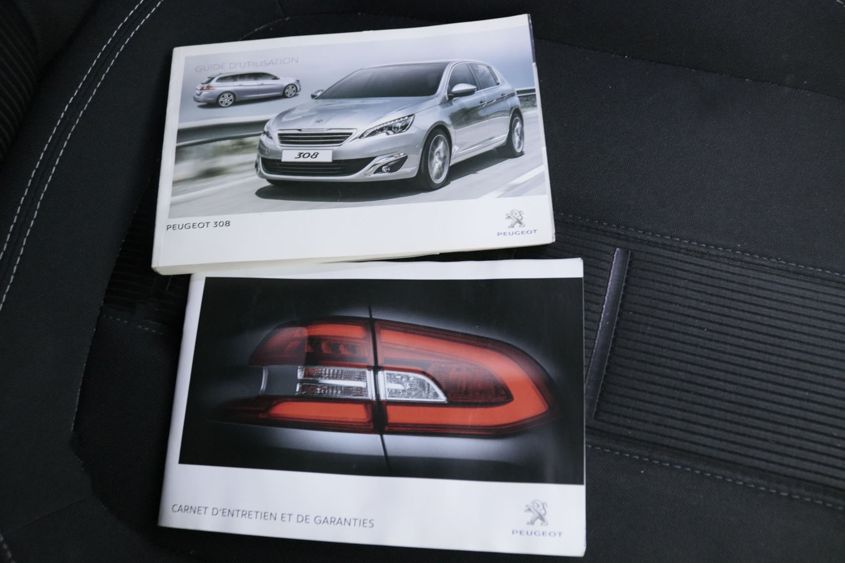 Peugeot 308 2.0 BLUEHDI 150CV ALLURE 5P # NAVY,PARKTRONIC foto 25