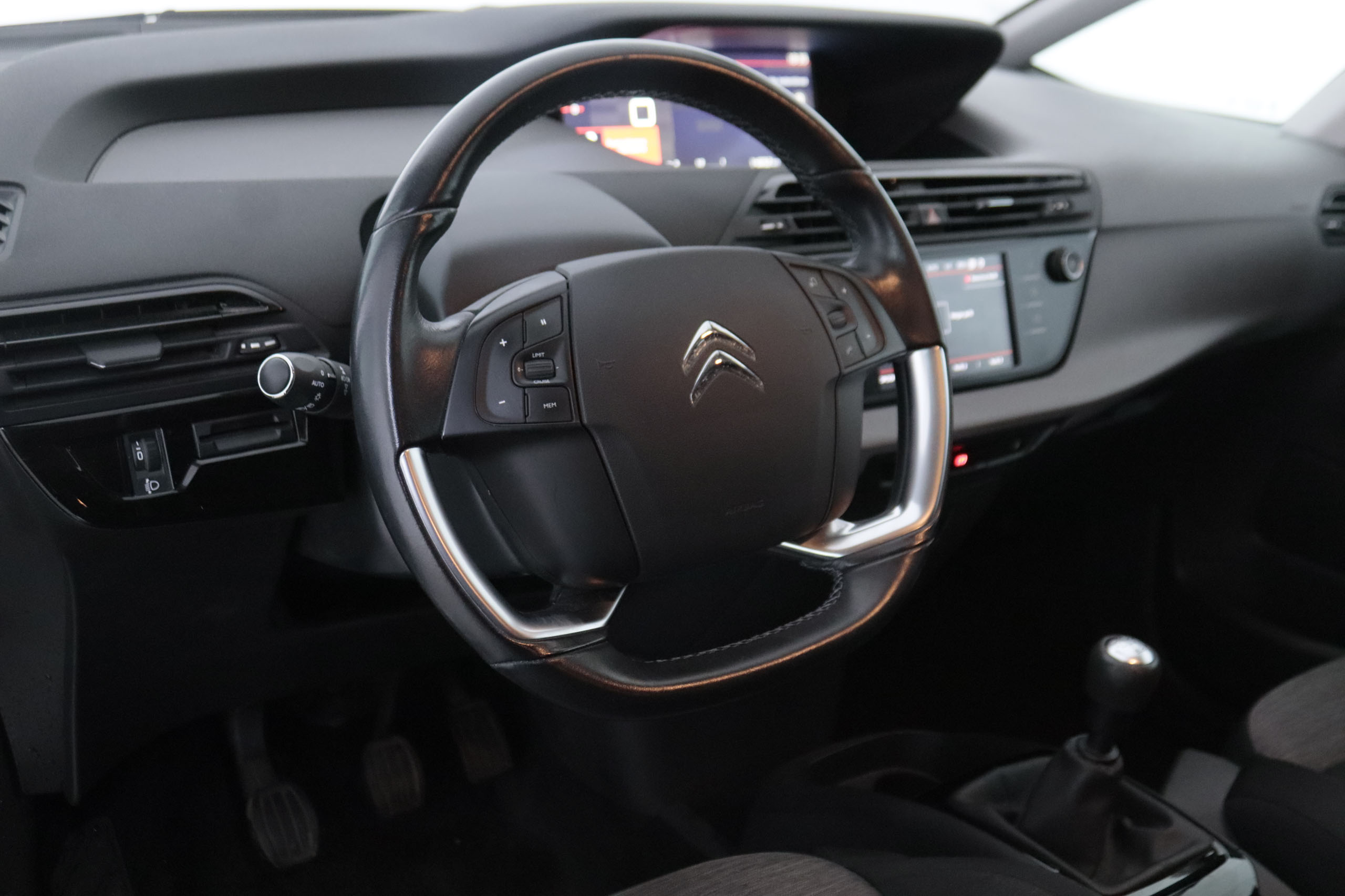 Citroen C4 Grand Picasso C4 GRAND PICASSO 1.2 PURETECH 130CV FEEL 7 PLAZAS 5P # NAVY,CAMARA TRASERA foto 14