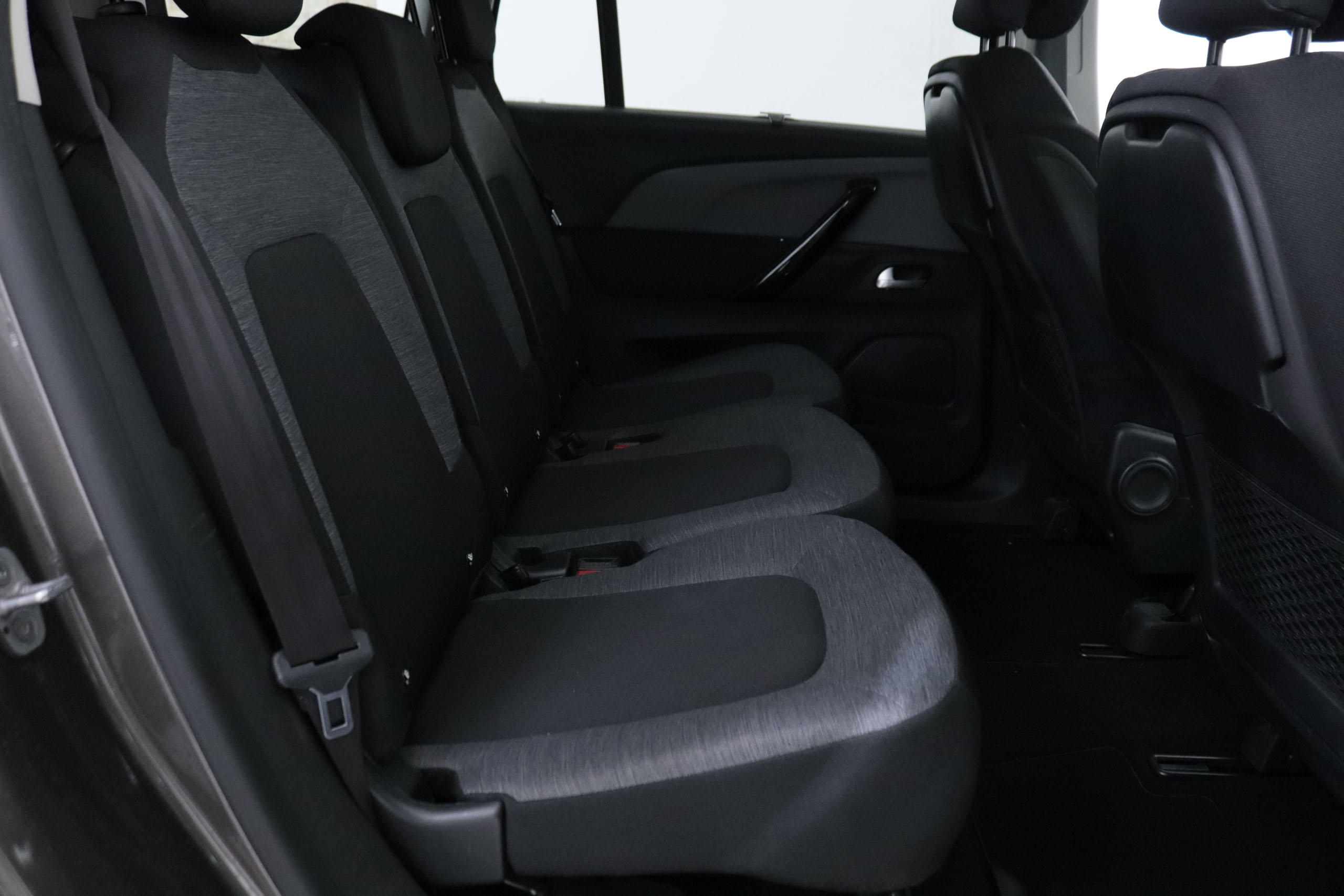 Citroen C4 Grand Picasso C4 GRAND PICASSO 1.2 PURETECH 130CV FEEL 7 PLAZAS 5P # NAVY,CAMARA TRASERA foto 26