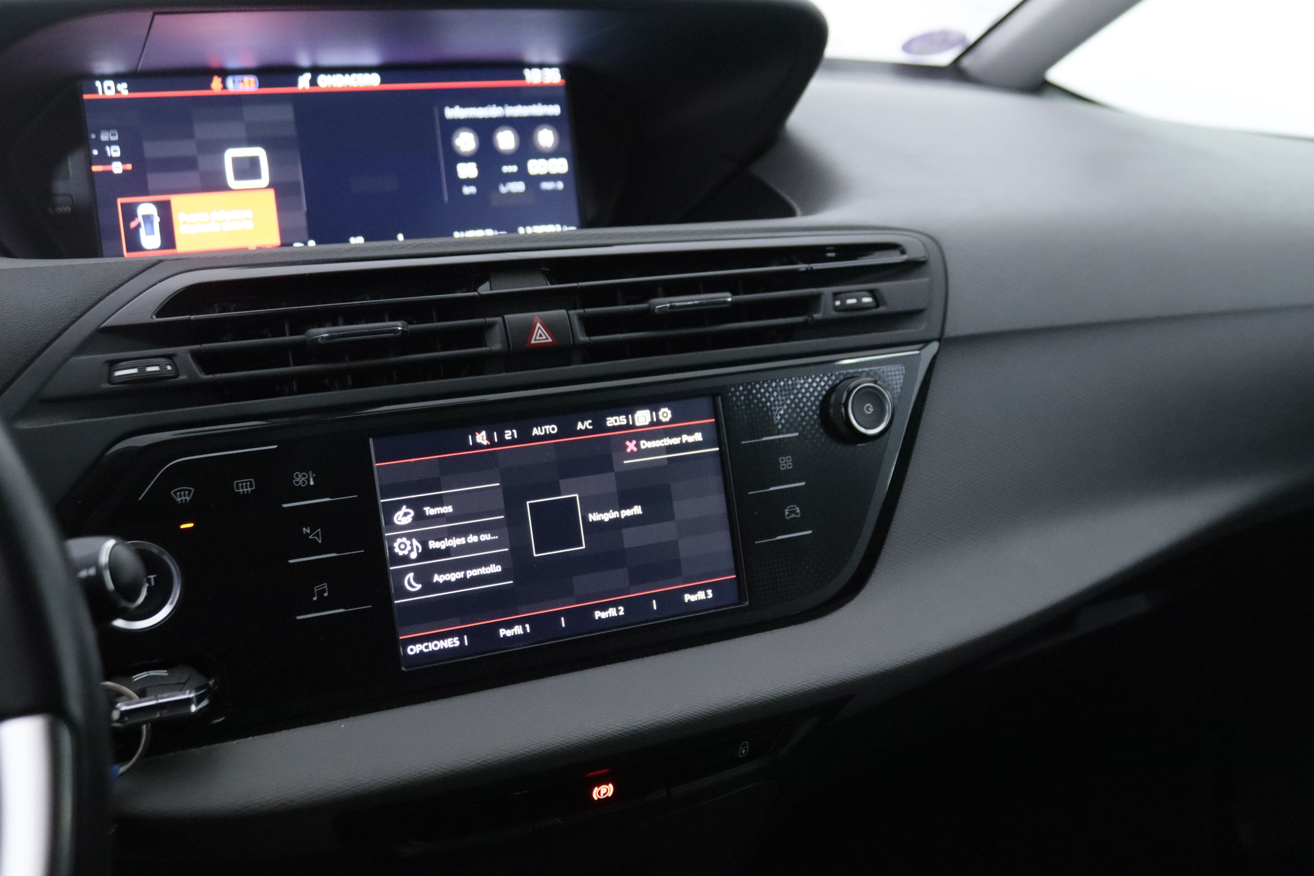 Citroen C4 Grand Picasso C4 GRAND PICASSO 1.2 PURETECH 130CV FEEL 7 PLAZAS 5P # NAVY,CAMARA TRASERA foto 17