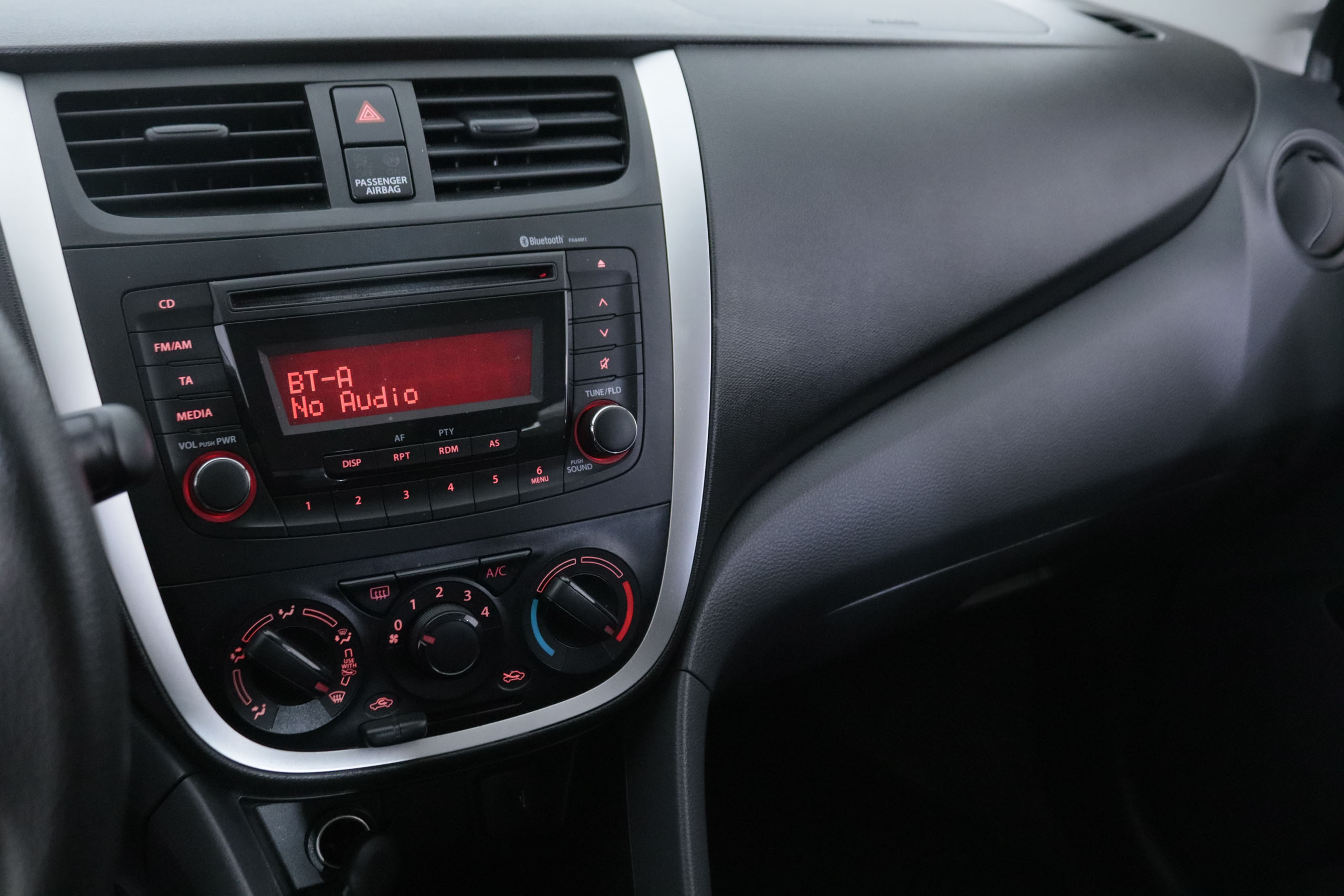 Suzuki Celerio 1.0 VVT PRIVILEGE 68CV 5P foto 17