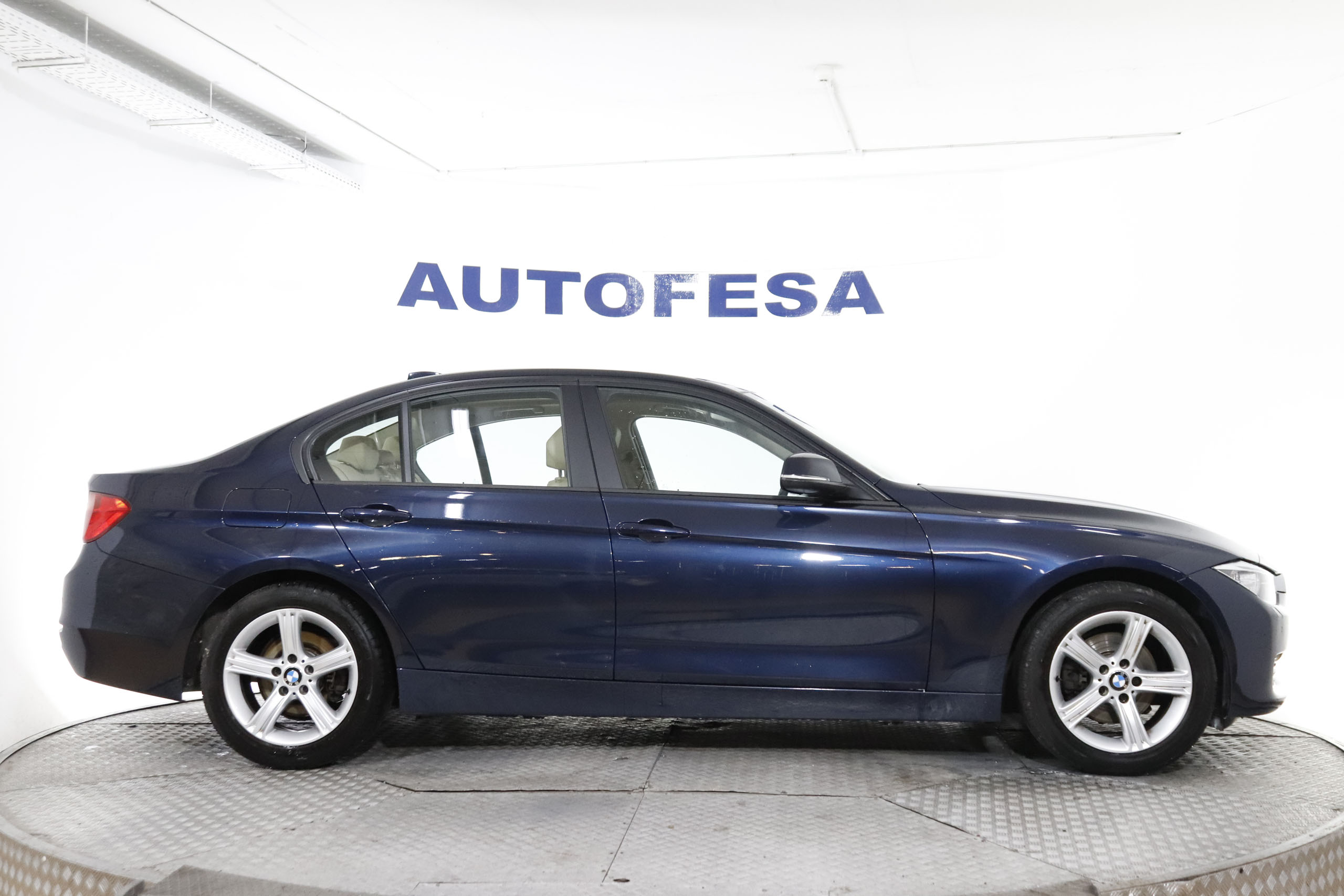 BMW 320 SERIE 3 320D AUTO 184CV 4P # CUERO,NAVY,BIXENON,PARKTRONIC foto 5