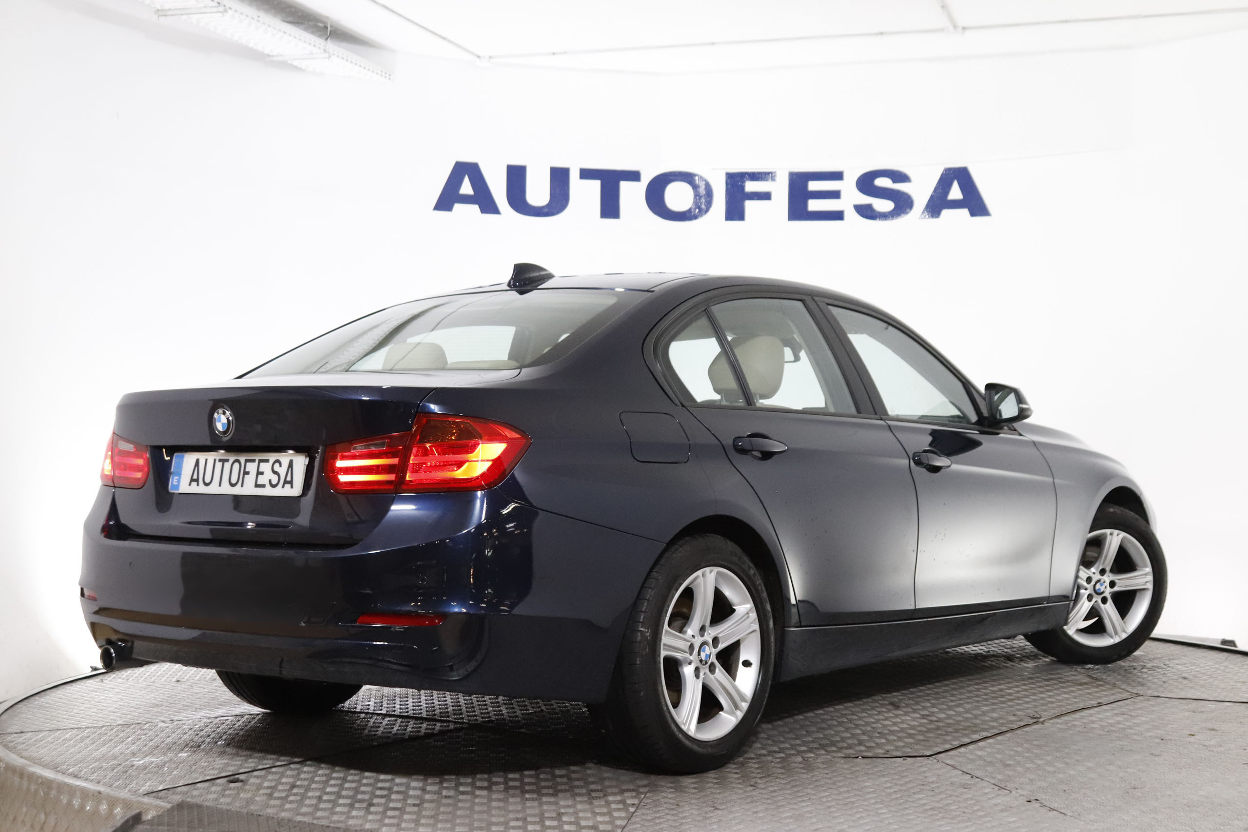 BMW 320 SERIE 3 320D AUTO 184CV 4P # CUERO,NAVY,BIXENON,PARKTRONIC foto 9
