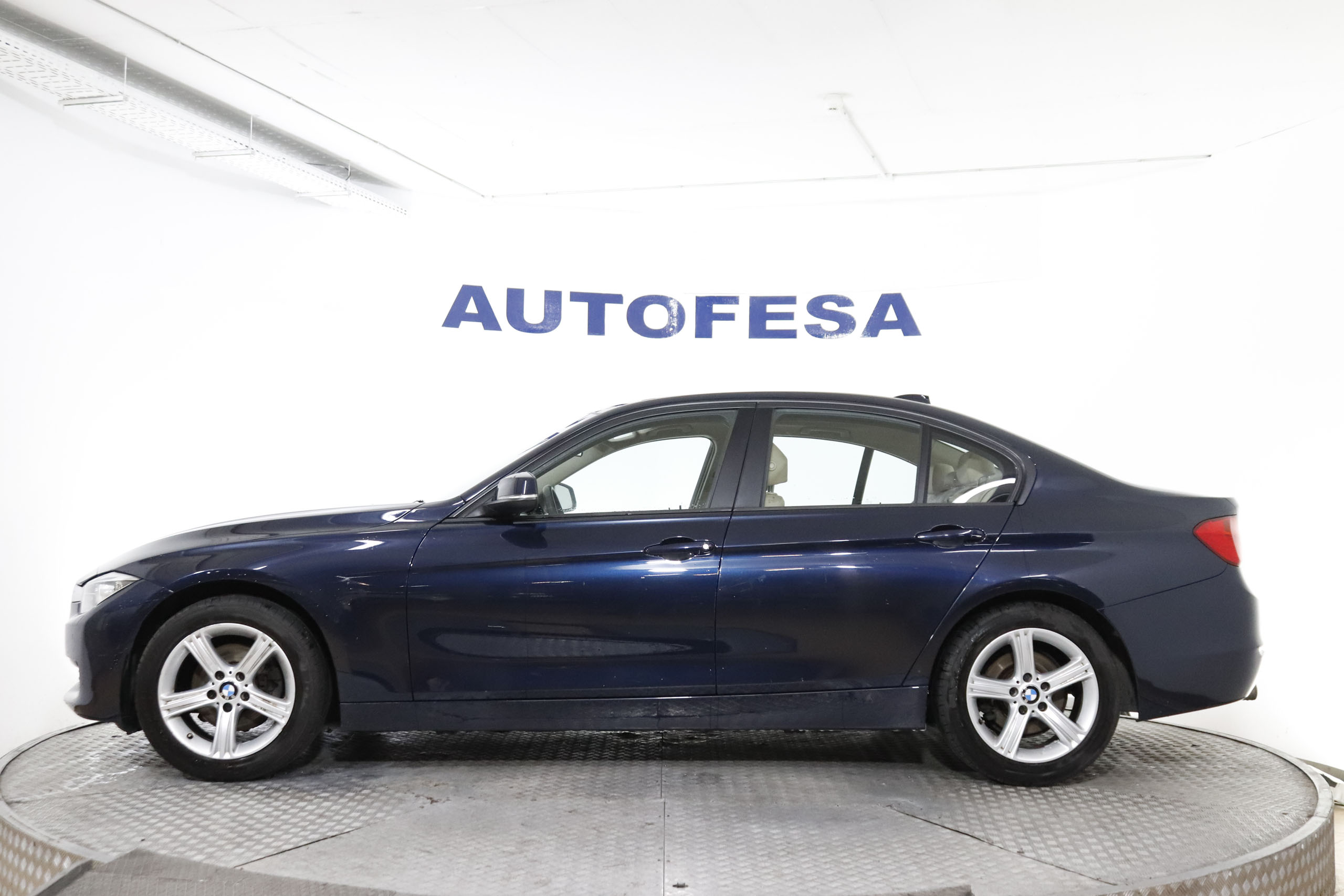 BMW 320 SERIE 3 320D AUTO 184CV 4P # CUERO,NAVY,BIXENON,PARKTRONIC foto 13