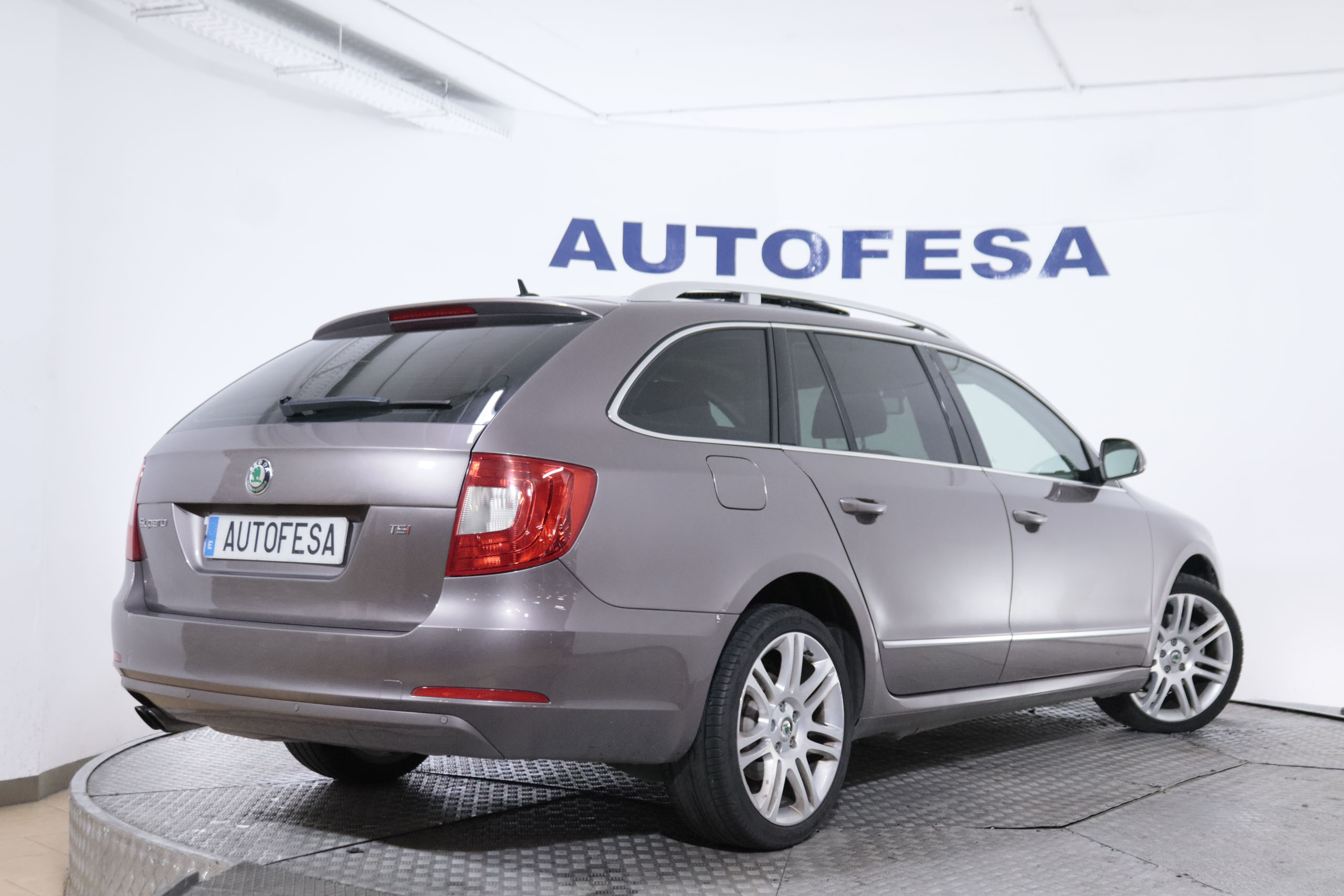 Skoda Superb 1.8 TSI 160CV 5P #CUERO, TECHO ELEC PANORAMICO, PARKTRONIC foto 6