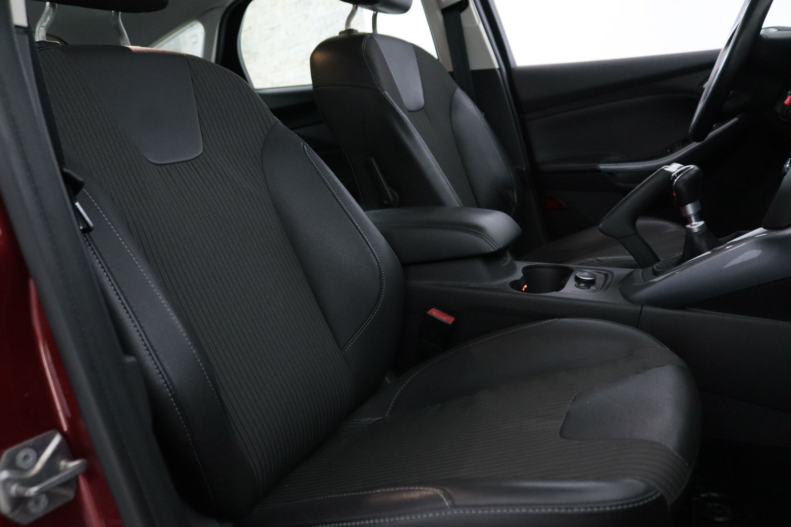 Ford Focus 1.6 ECOBOOST TITANIUM 150CV 5P # TECHO ELE,NAVY, PARKTRONIC foto 26