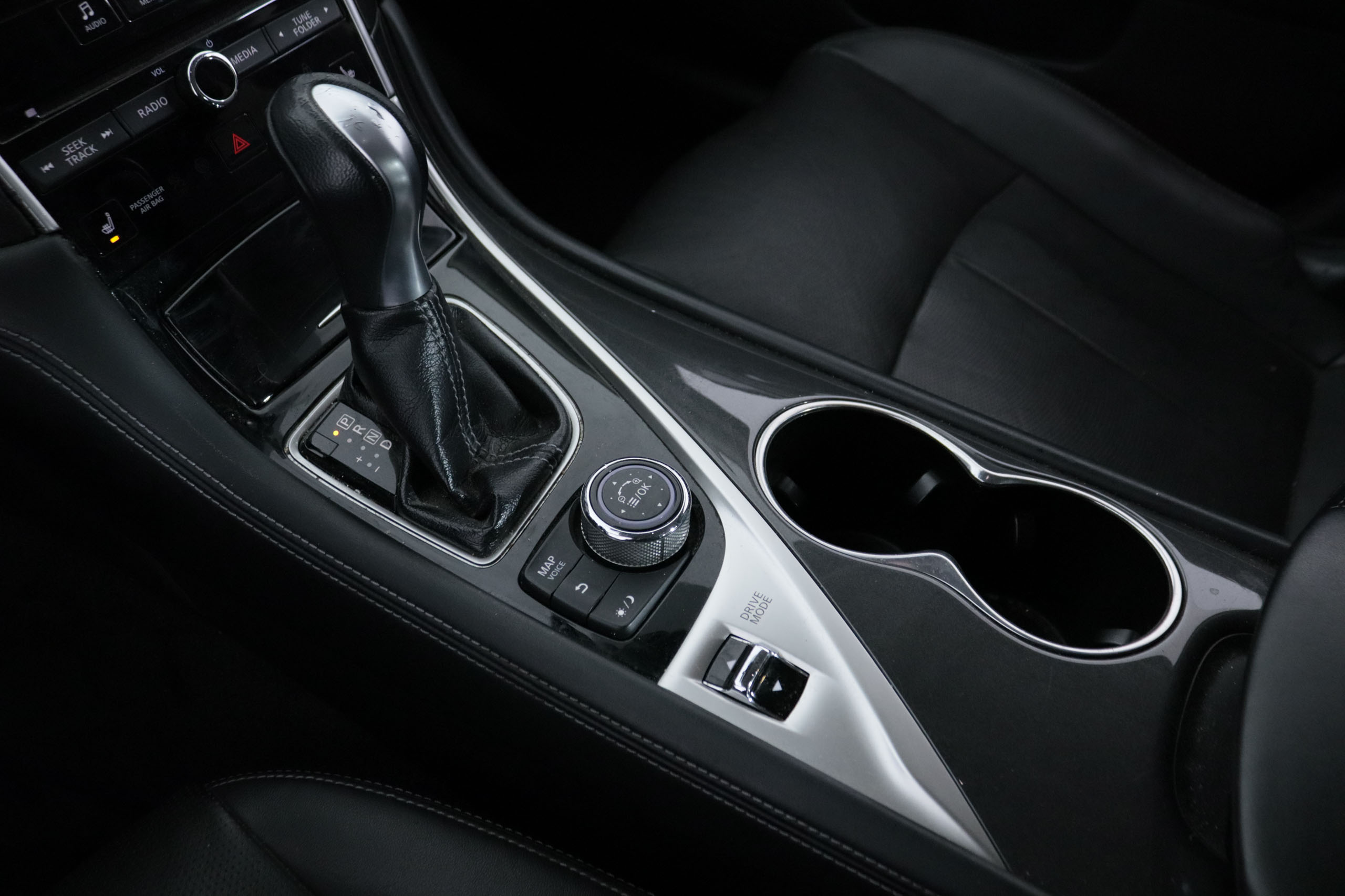 Infiniti Q50 2.2D EXECUTIVE AUTO 170CV 4P #CUERO, NAVY, PARKTRONIC foto 18