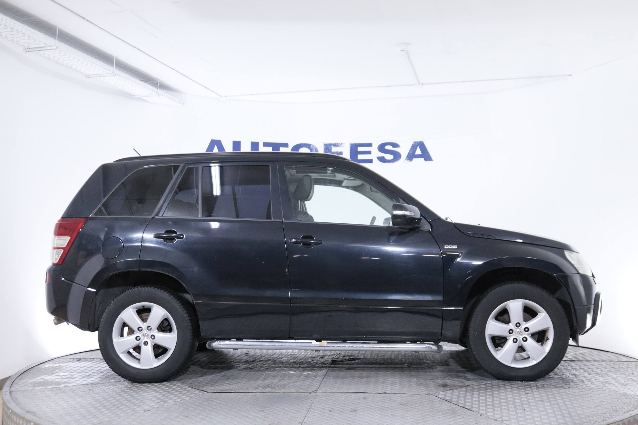 Suzuki Grand Vitara 1.9 DDIS LUXE 4X4 124CV 5P # TECHO ELEC, NAVY foto 13