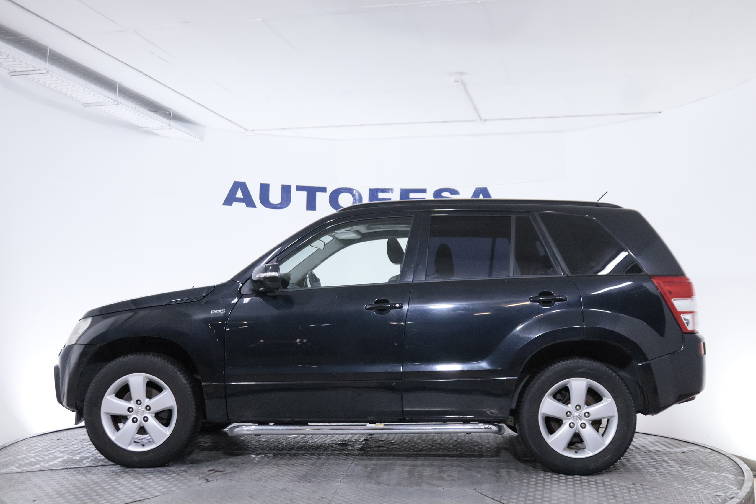 Suzuki Grand Vitara 1.9 DDIS LUXE 4X4 124CV 5P # TECHO ELEC, NAVY foto 5