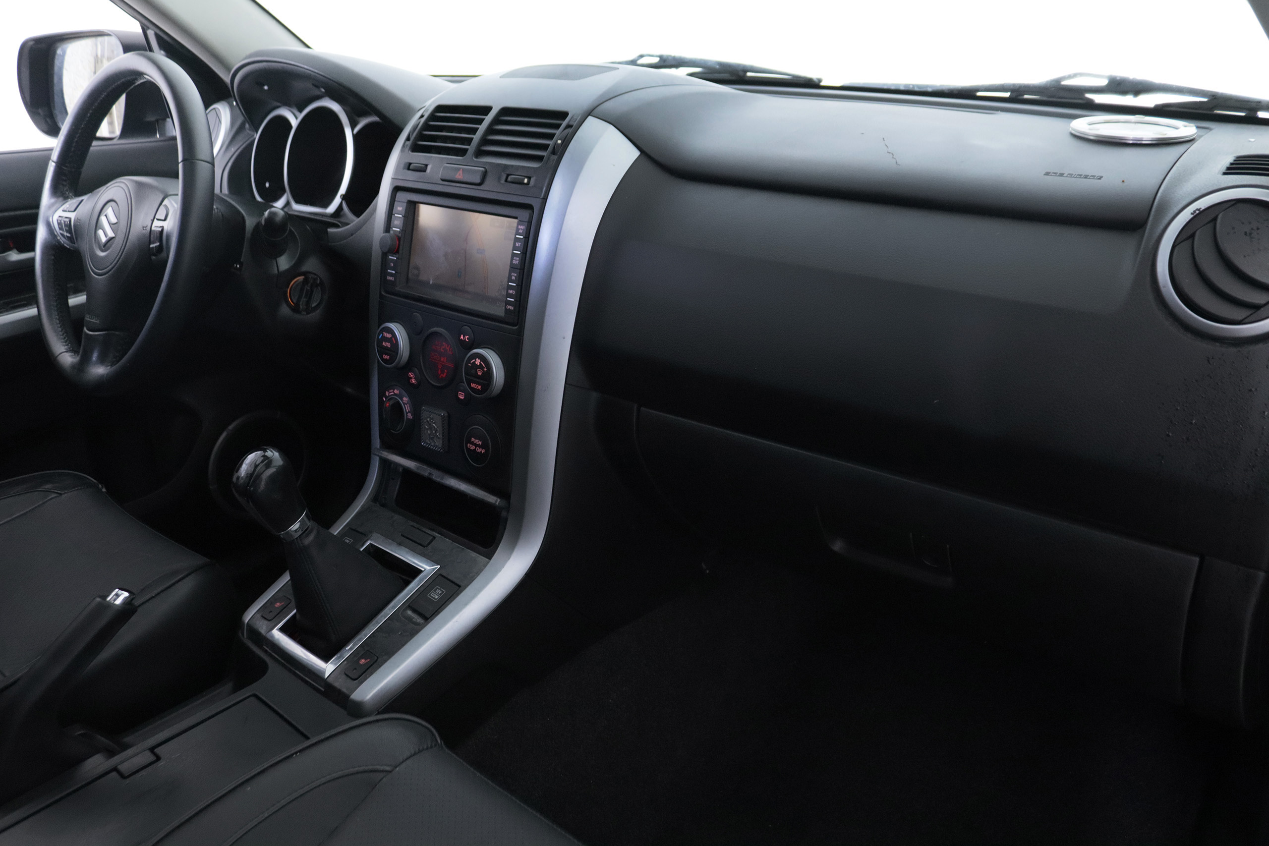 Suzuki Grand Vitara 1.9 DDIS LUXE 4X4 124CV 5P # TECHO ELEC, NAVY foto 15