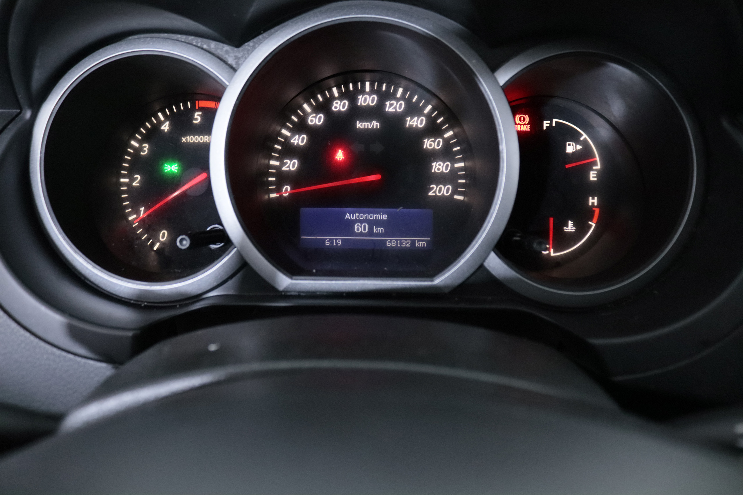 Suzuki Grand Vitara 1.9 DDIS LUXE 4X4 124CV 5P # TECHO ELEC, NAVY foto 17