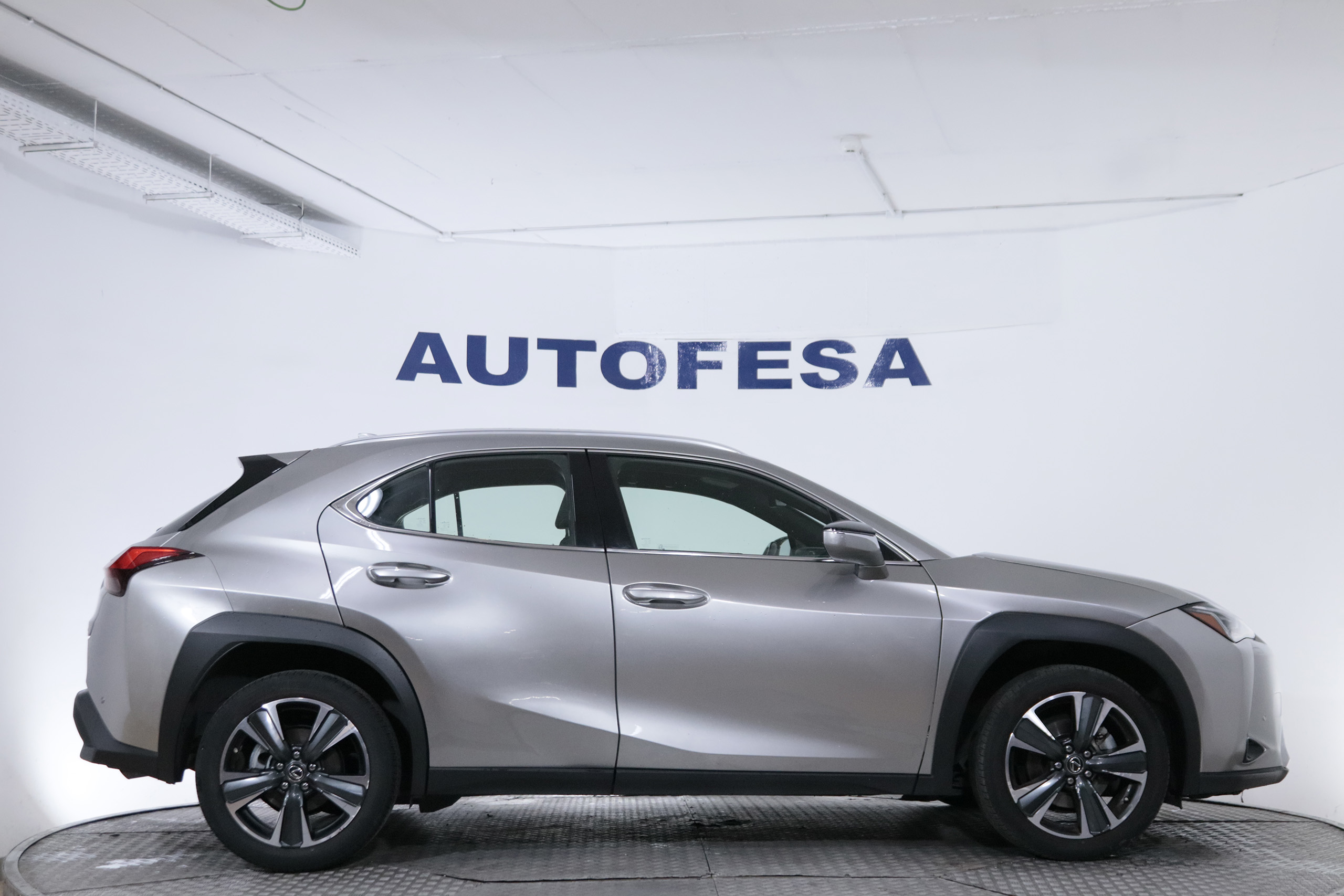 Lexus UX 250h 2.0 HEV BUISNESS AUTO 152CV 5P # PARKTRONIC foto 10