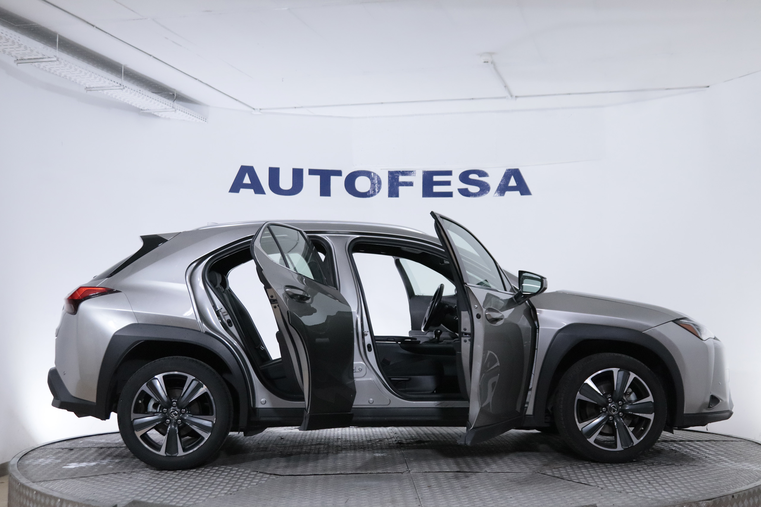 Lexus UX 250h 2.0 HEV BUISNESS AUTO 152CV 5P # PARKTRONIC foto 13