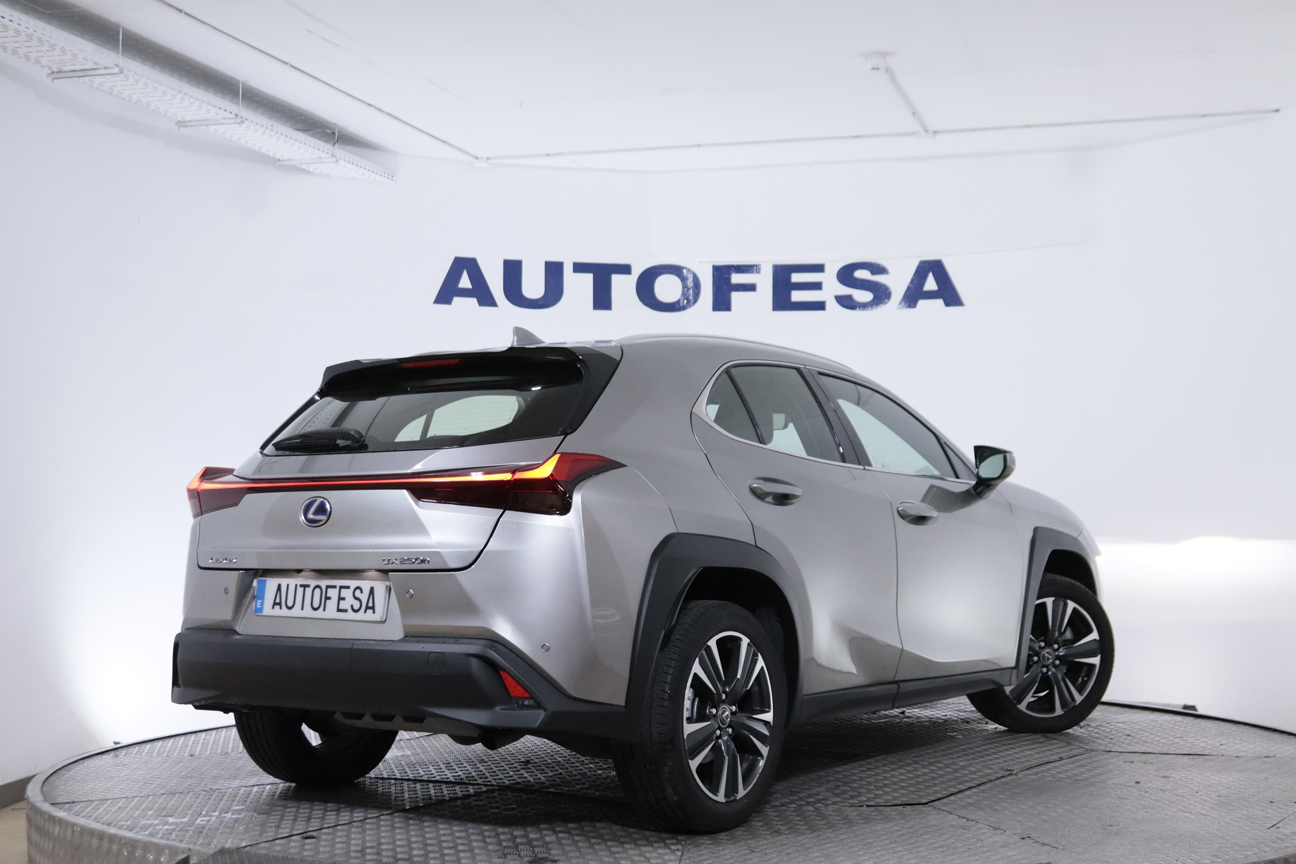 Lexus UX 250h 2.0 HEV BUISNESS AUTO 152CV 5P # PARKTRONIC foto 6